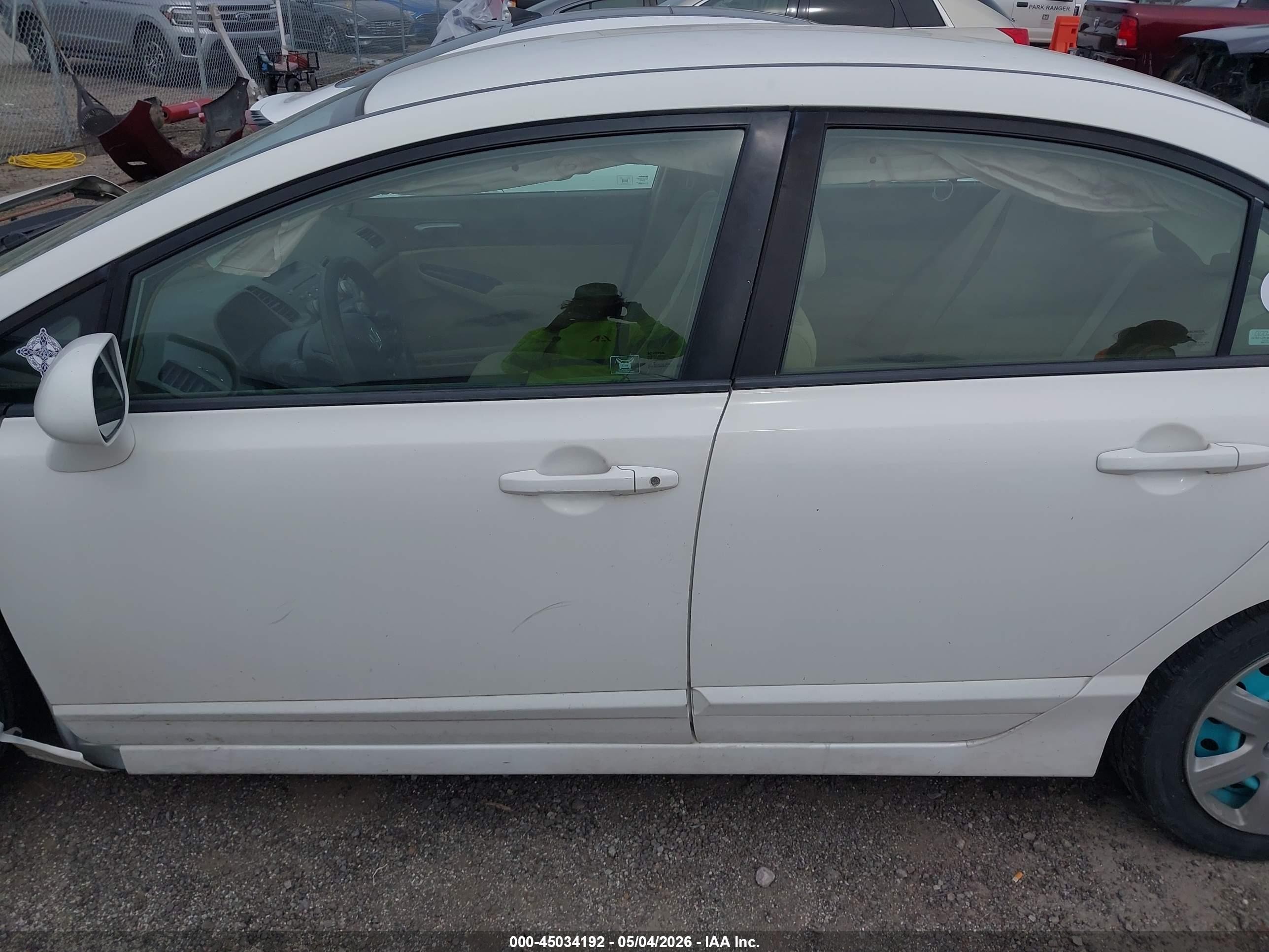 2007 Honda Civic Lx White vin: 1HGFA16557L122136