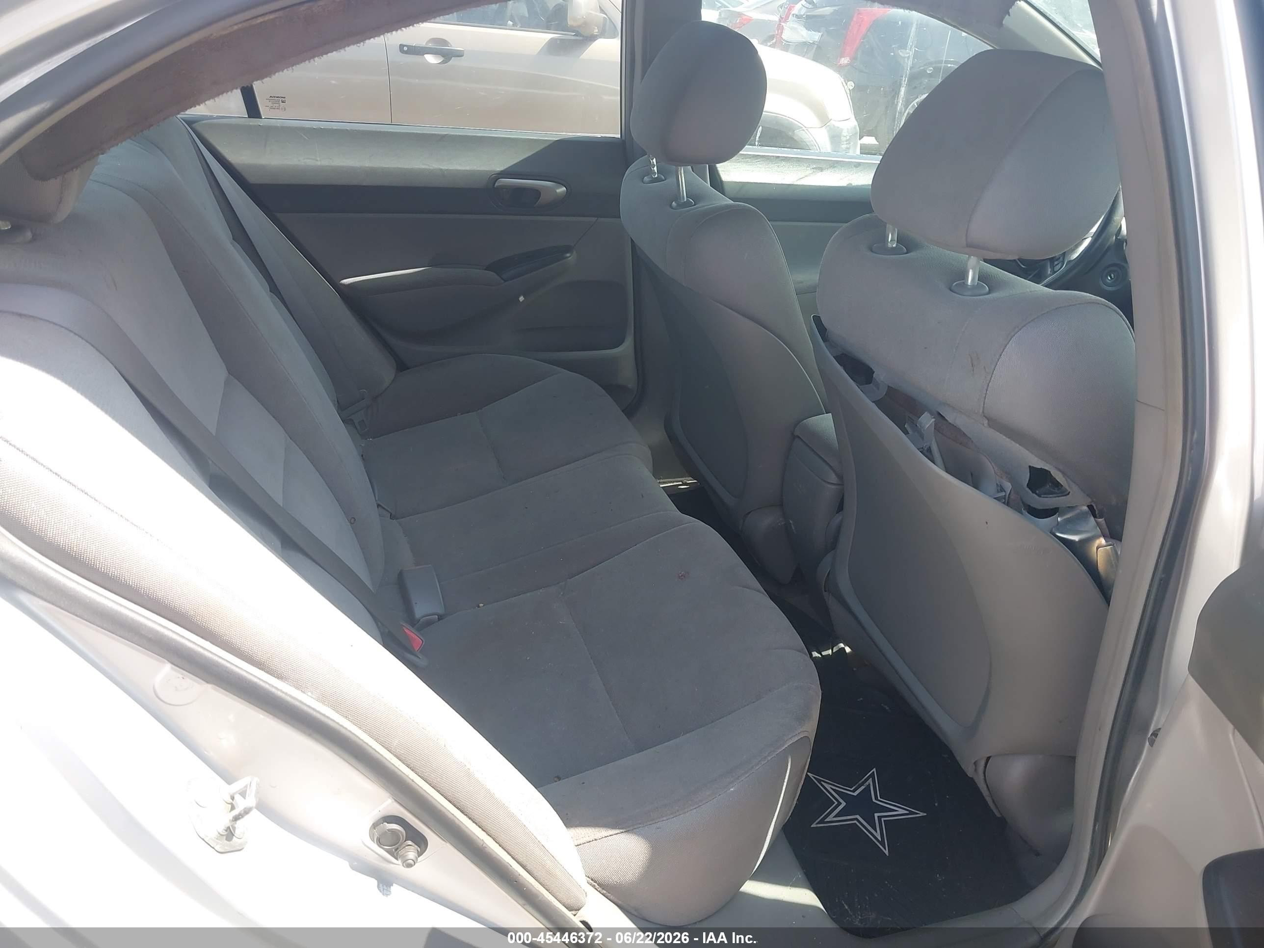 2008 Honda Civic Lx Silver vin: 1HGFA16558L034463