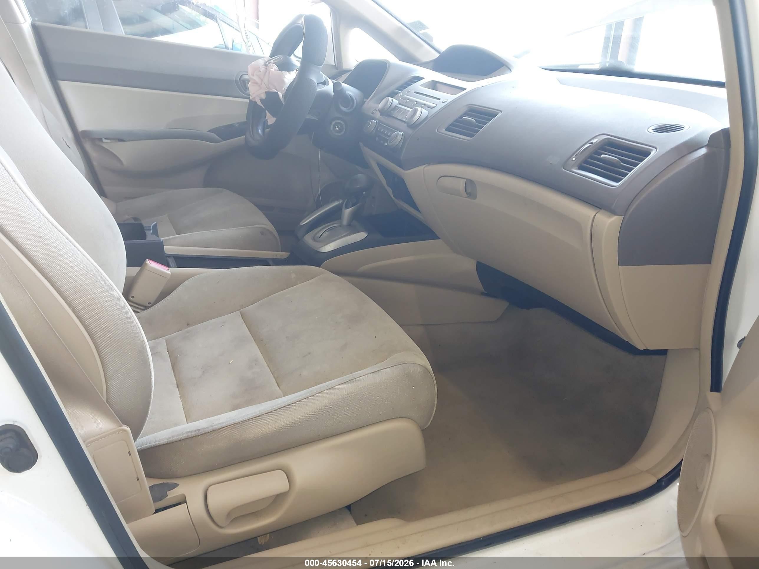 2008 Honda Civic Lx White vin: 1HGFA16558L112997