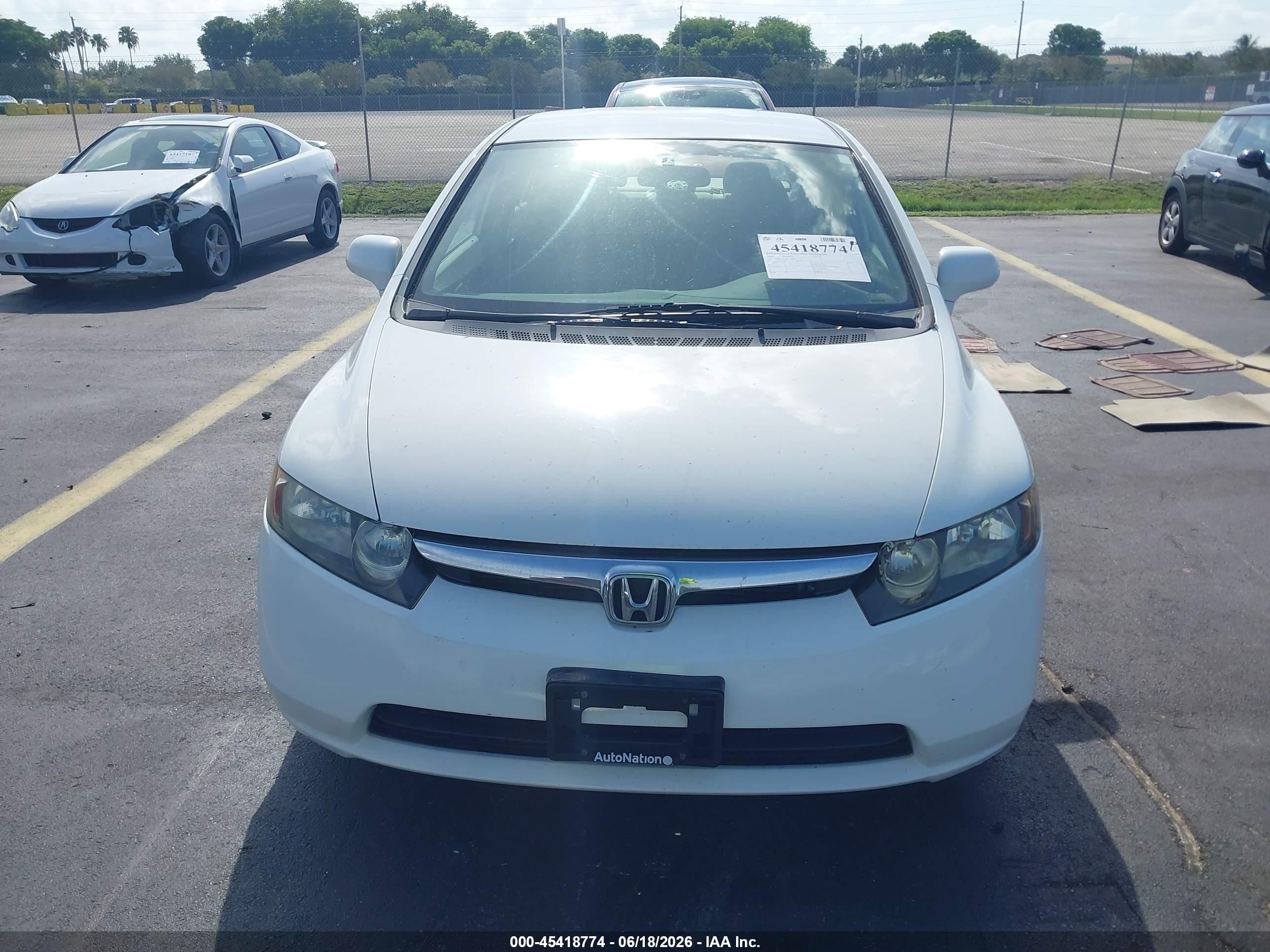 2008 Honda Civic Lx White vin: 1HGFA16558L119738