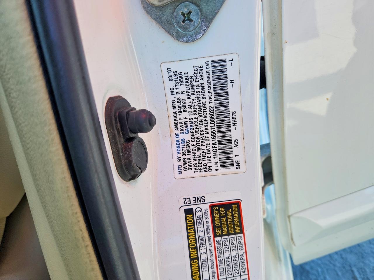 2007 Honda Civic Lx White vin: 1HGFA16567L086022