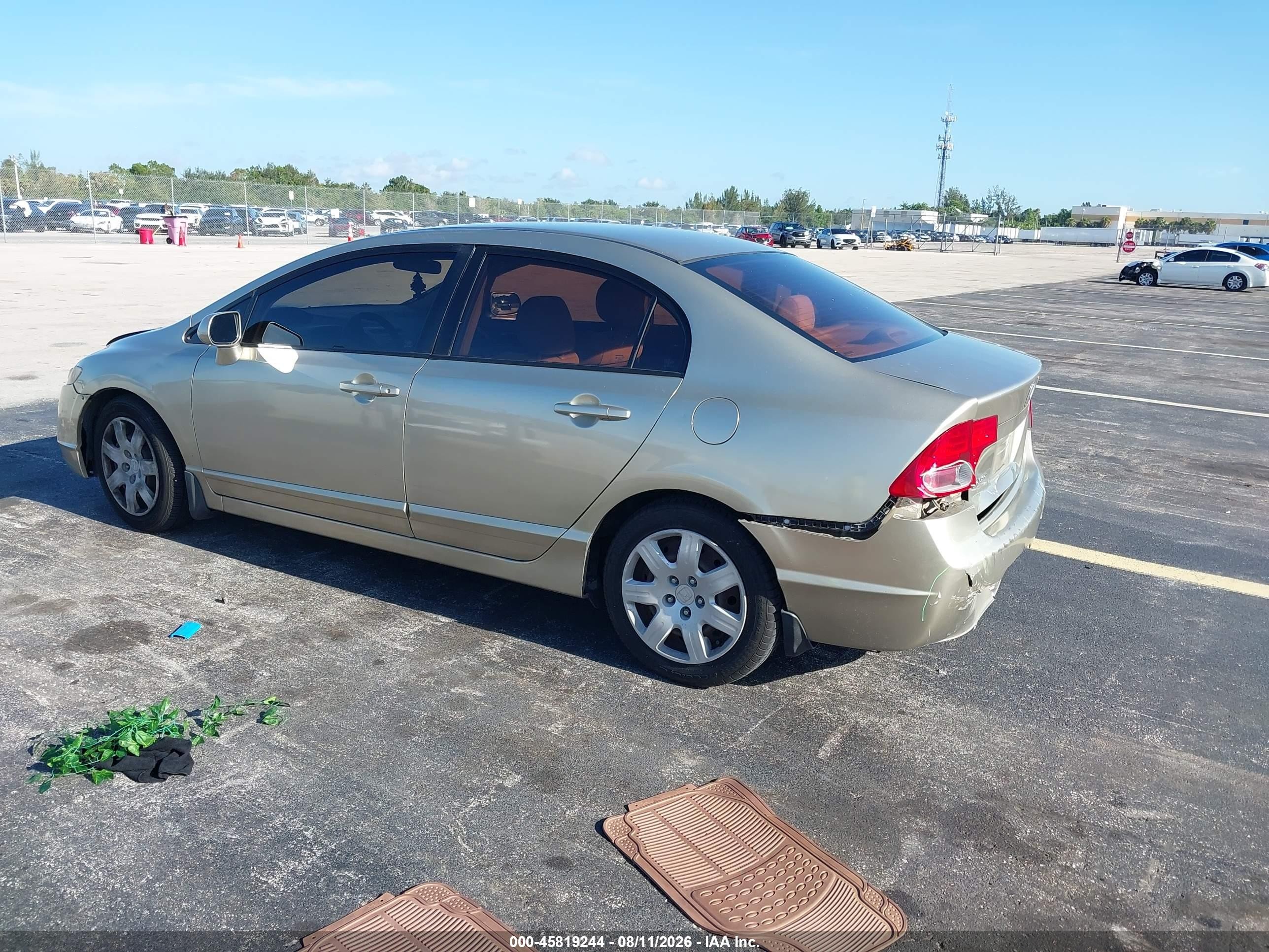 2008 Honda Civic Lx Cream vin: 1HGFA16568L000077
