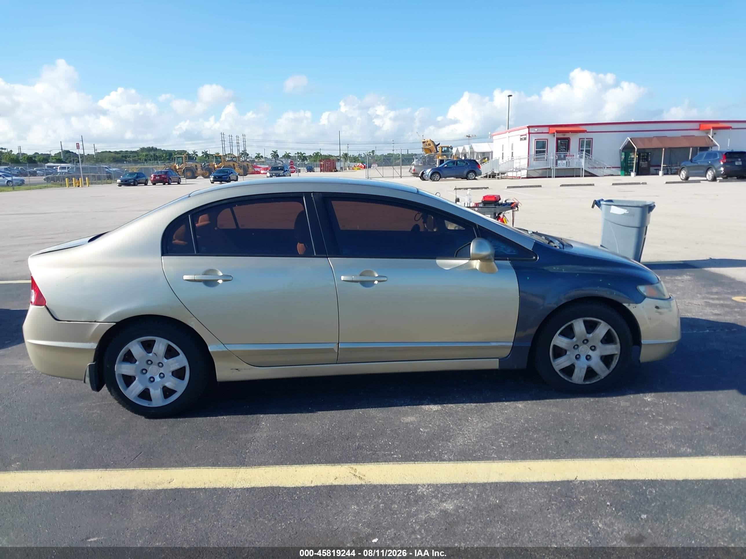 2008 Honda Civic Lx Cream vin: 1HGFA16568L000077