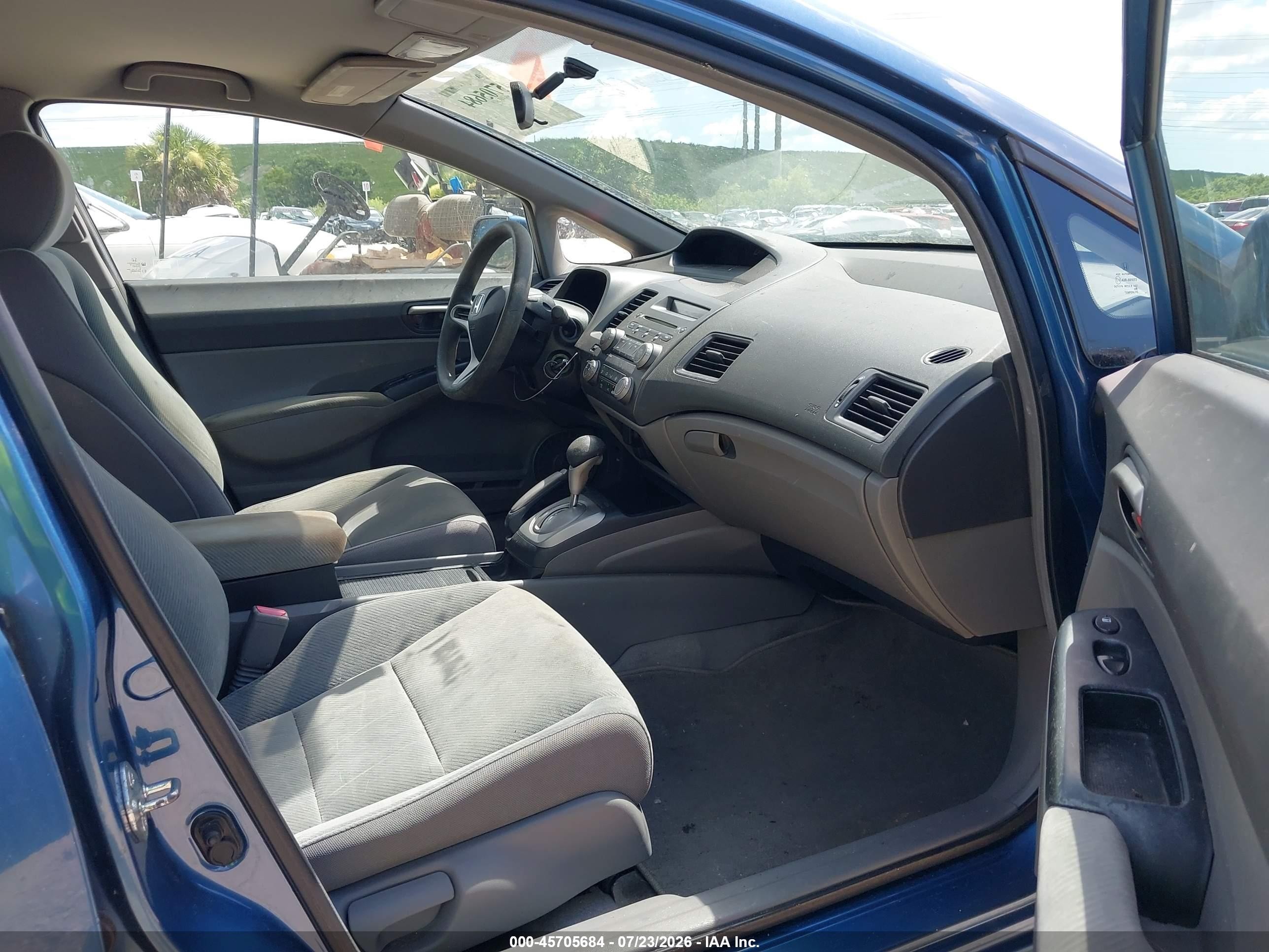 2009 Honda Civic Lx Blue vin: 1HGFA16569L010819