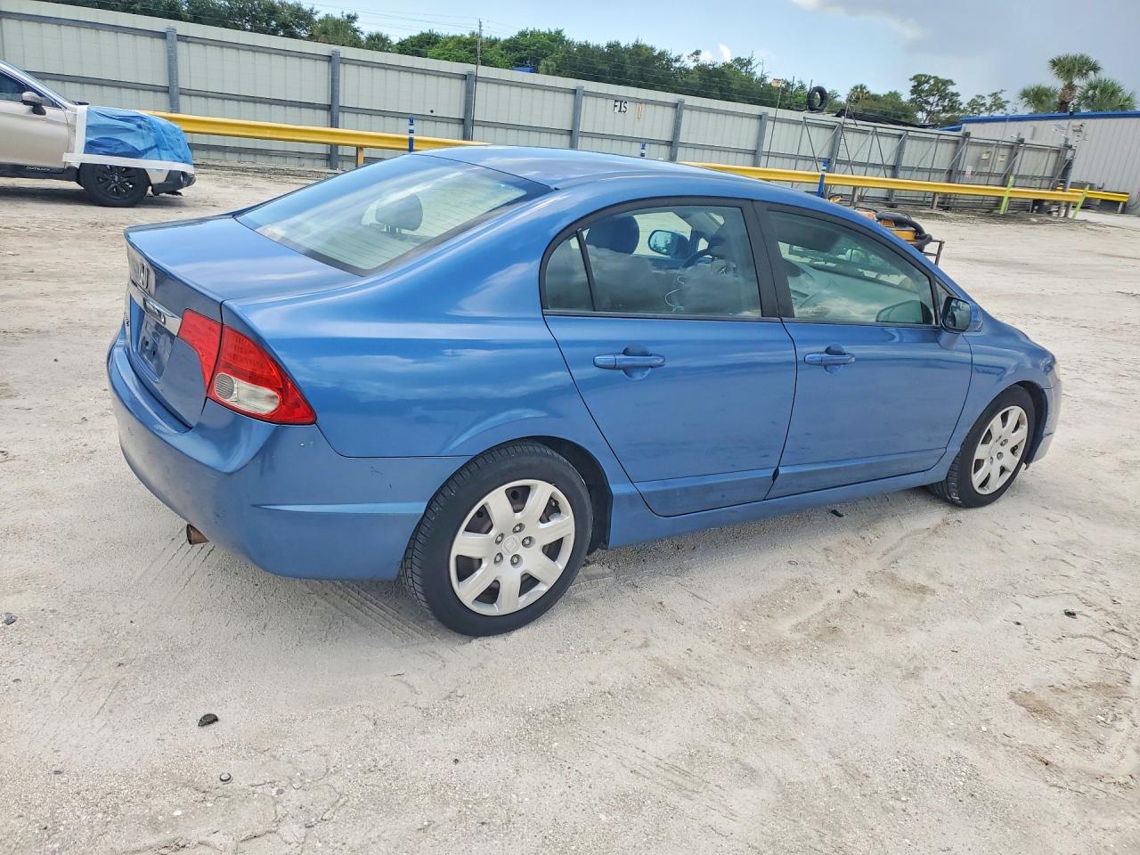 2009 Honda Civic Lx Blue vin: 1HGFA16569L010819