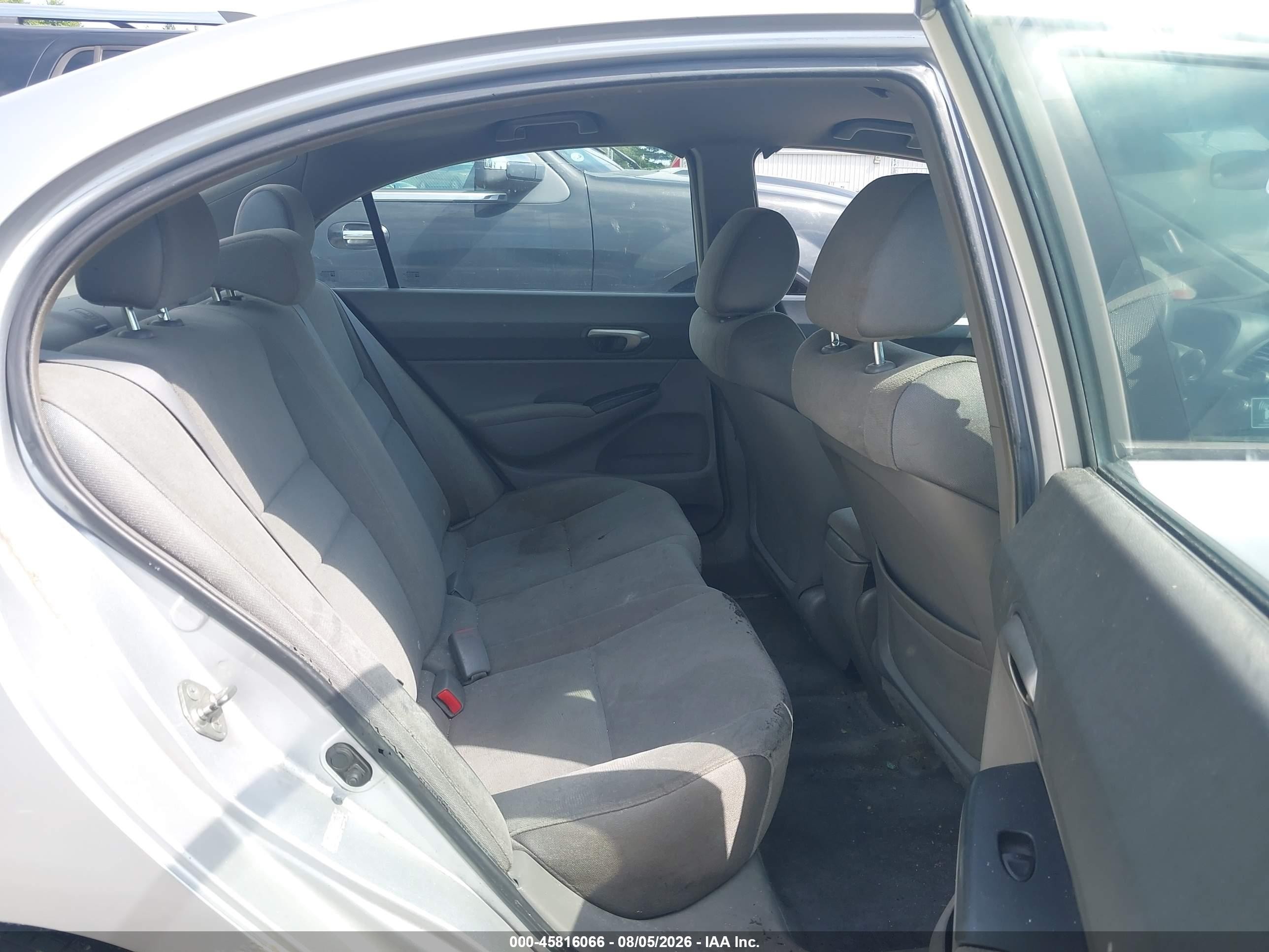 2007 Honda Civic Lx Silver vin: 1HGFA16577L013094