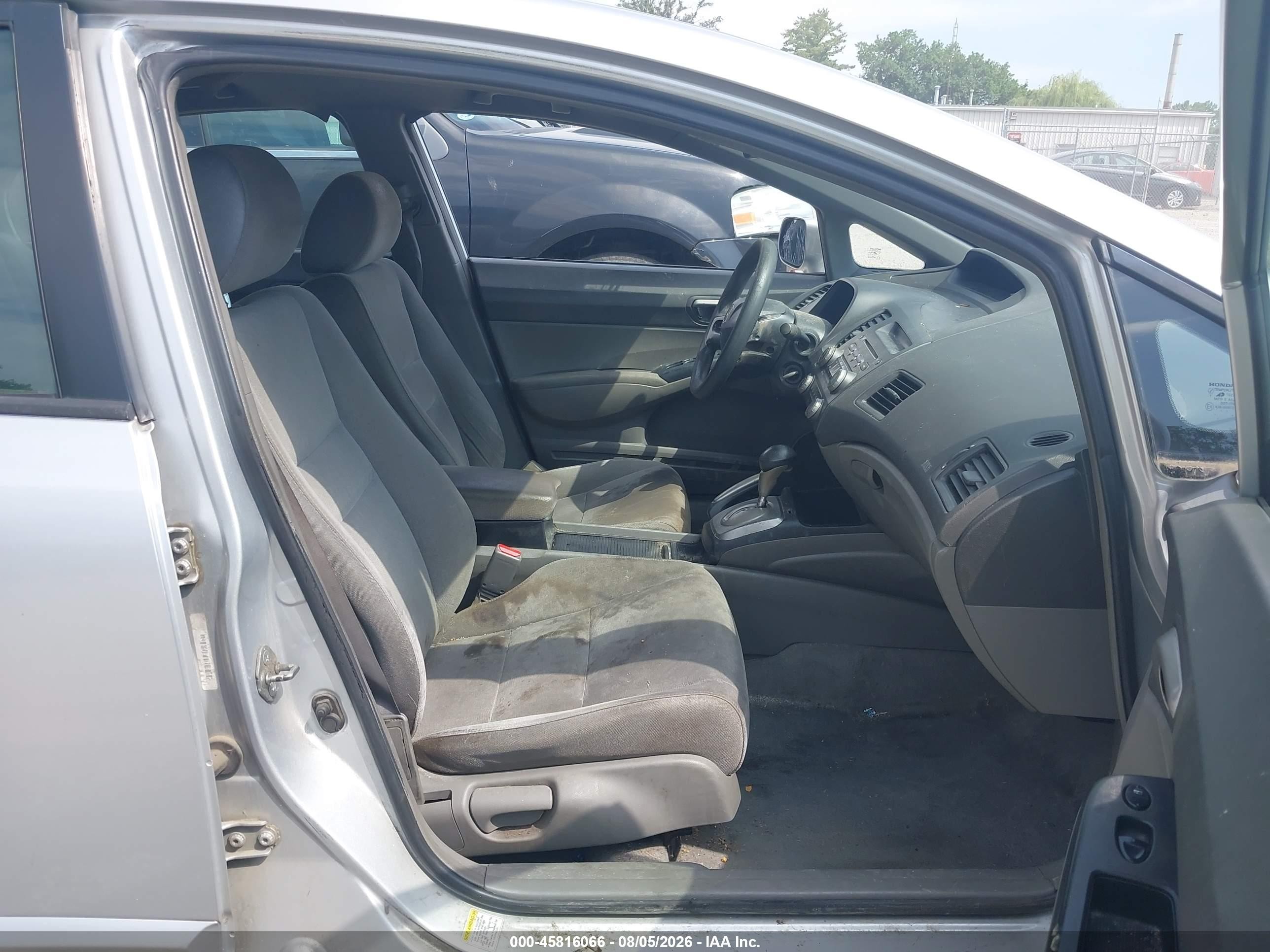 2007 Honda Civic Lx Silver vin: 1HGFA16577L013094