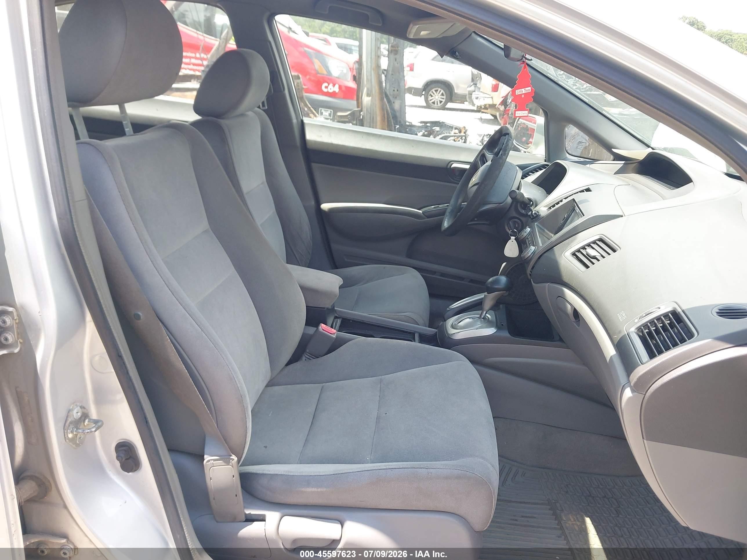 2008 Honda Civic Lx Silver vin: 1HGFA16578L066749