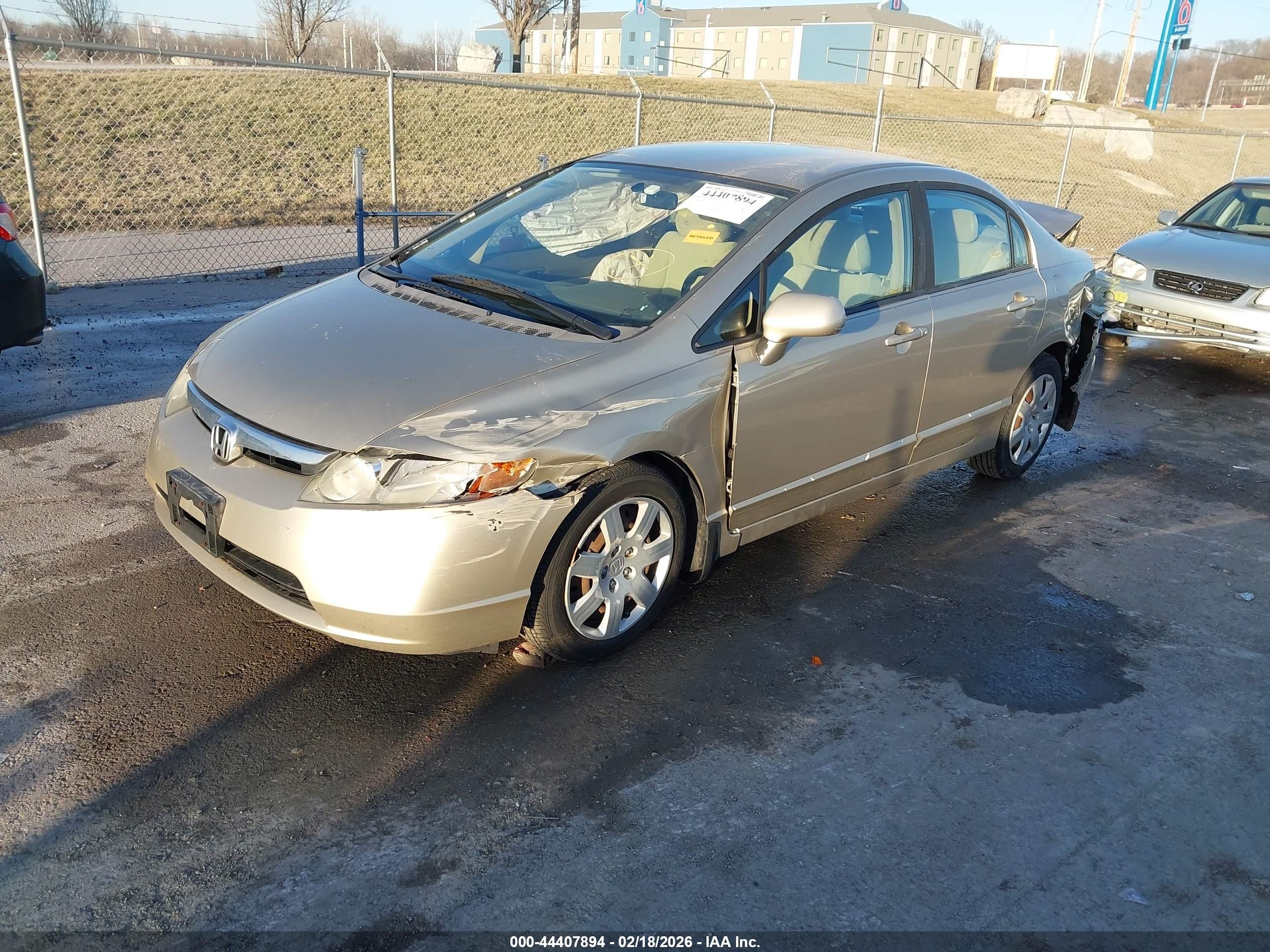 2008 Honda Civic Lx Золотой vin: 1HGFA16578L112094