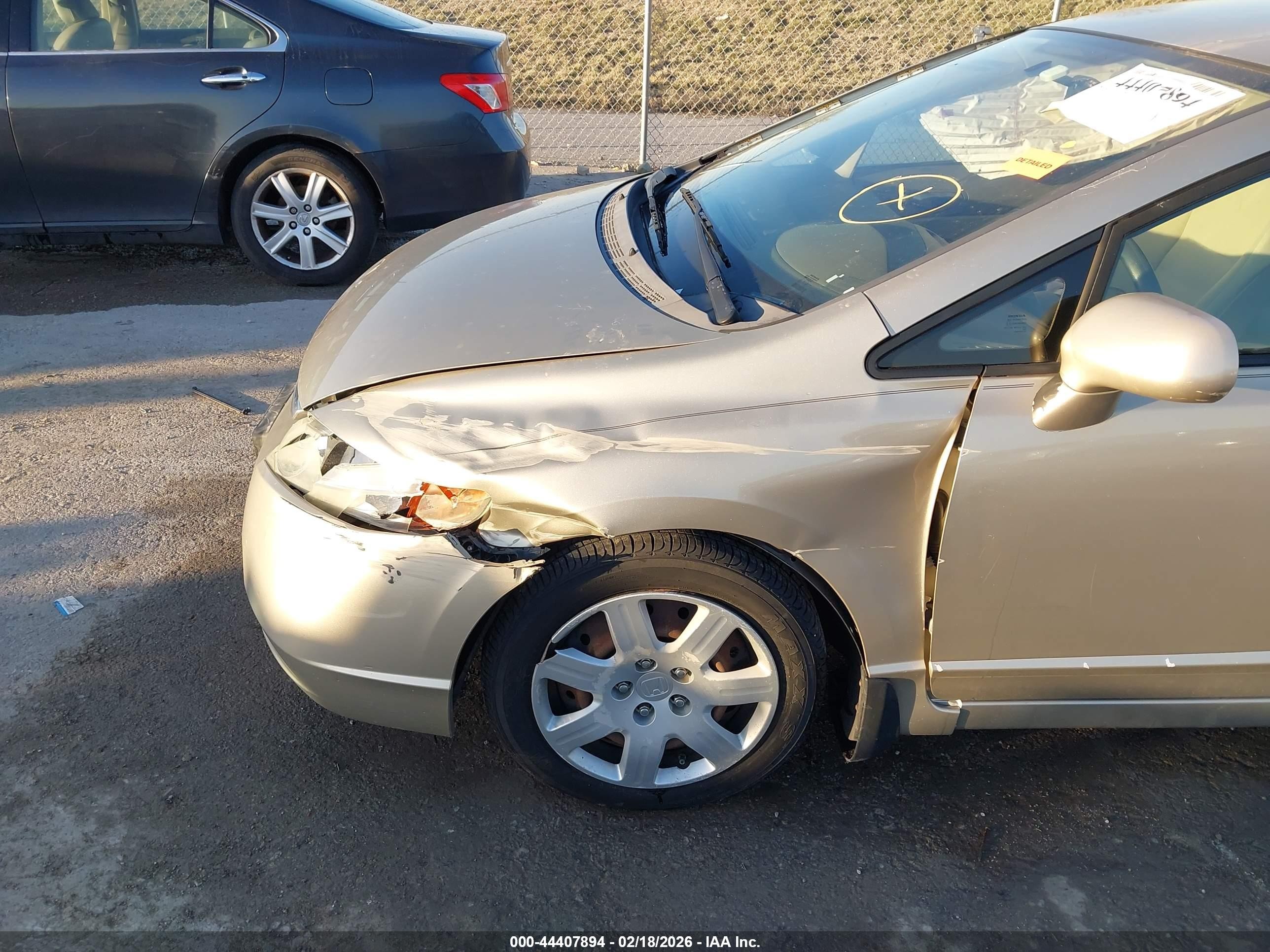 2008 Honda Civic Lx Золотой vin: 1HGFA16578L112094
