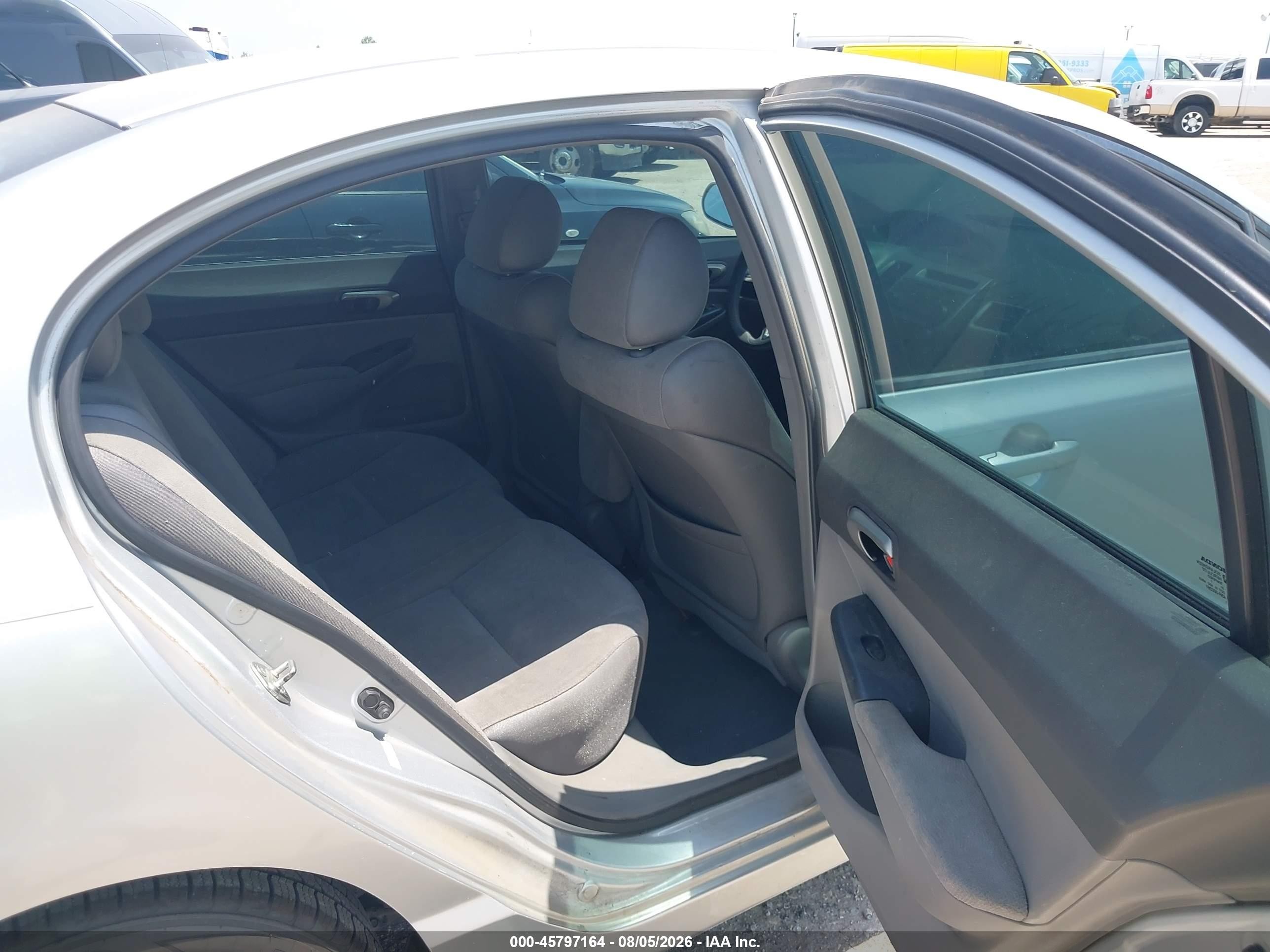 2007 Honda Civic Lx Серебряный vin: 1HGFA16587L064748