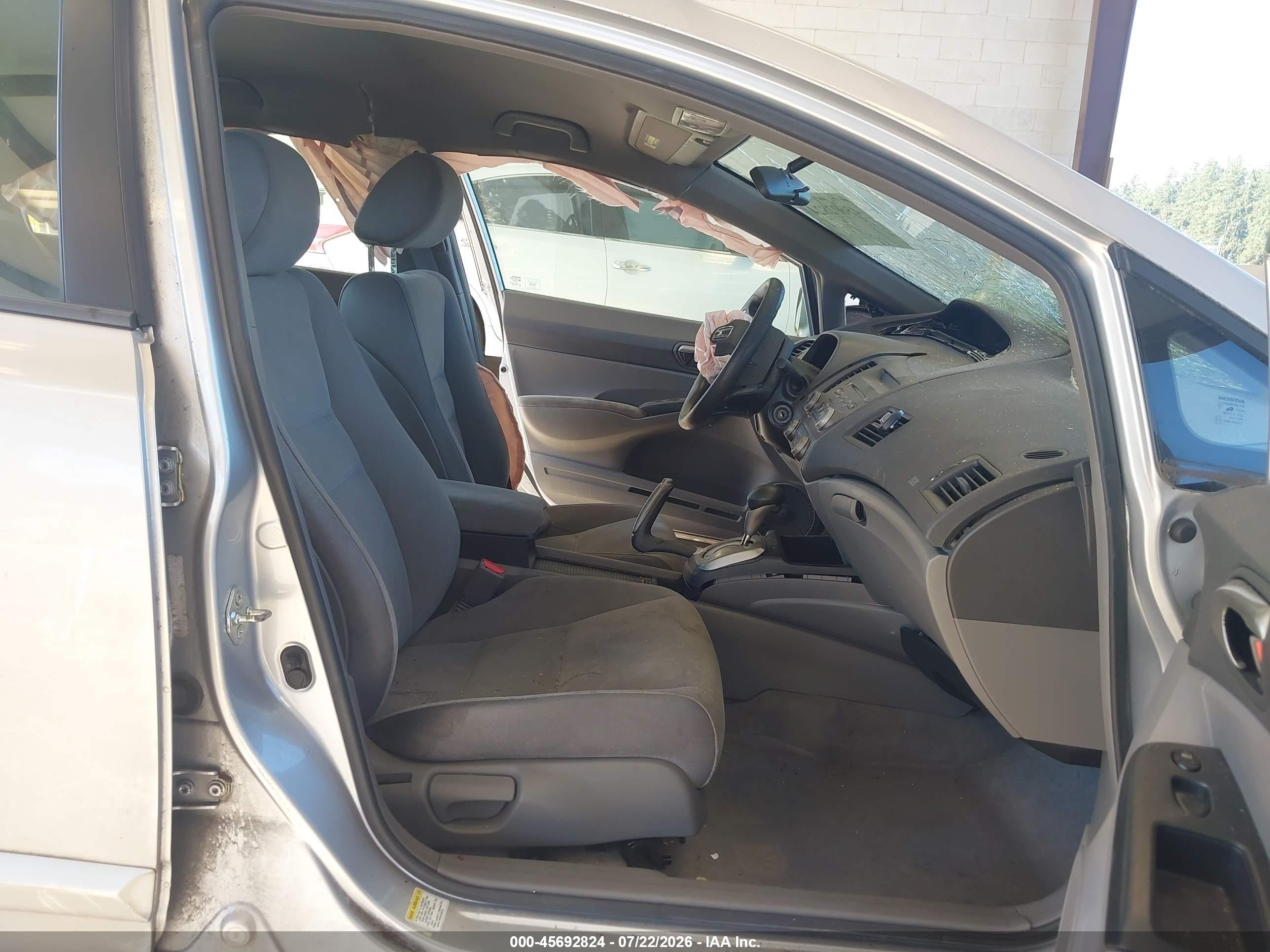 2007 Honda Civic Lx Silver vin: 1HGFA16587L101930