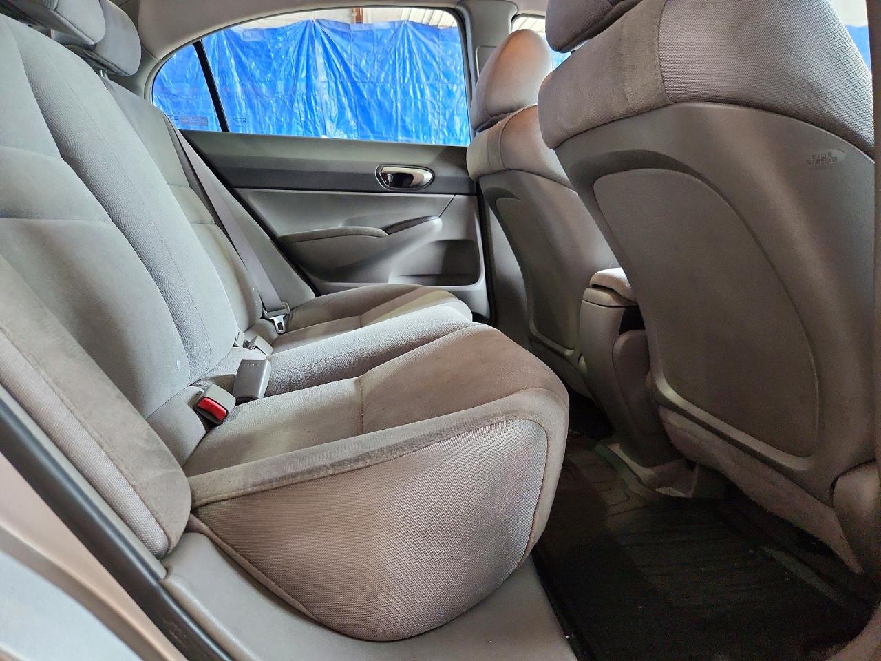 2008 Honda Civic Lx Silver vin: 1HGFA16588L043559