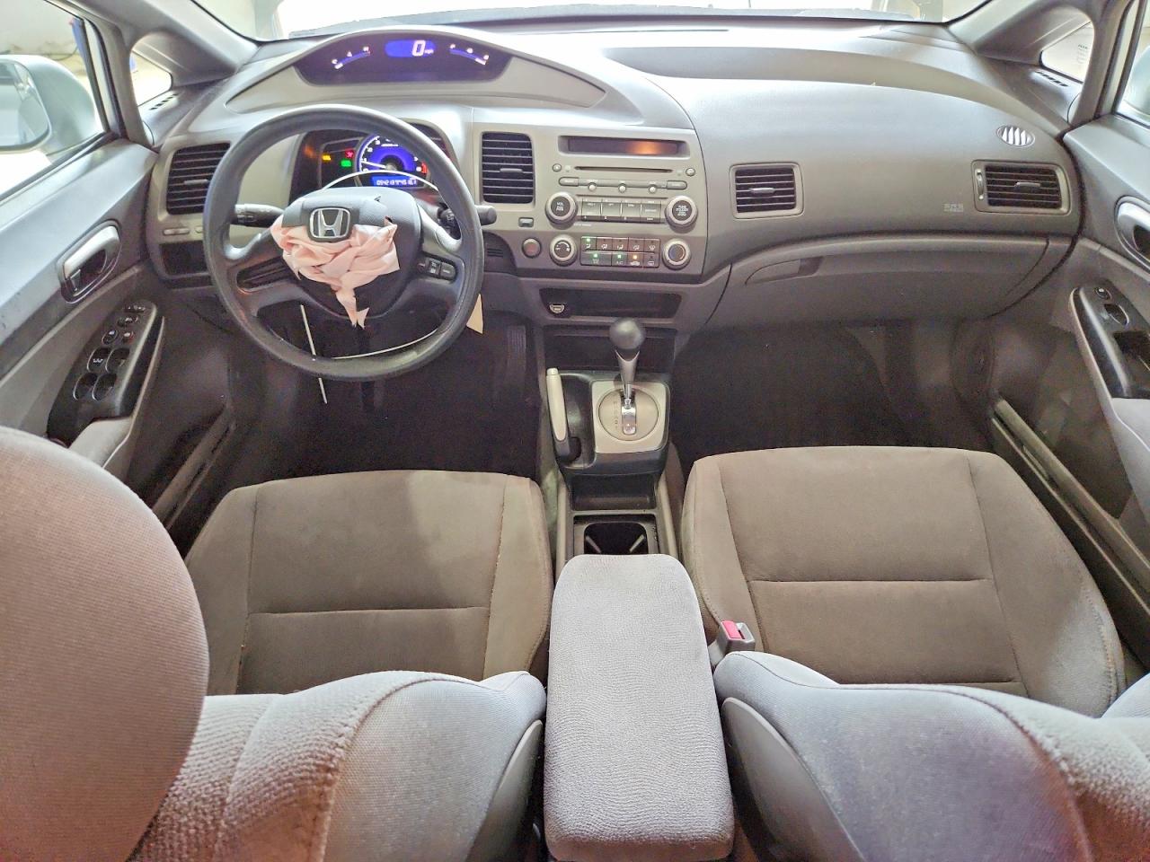 2008 Honda Civic Lx Silver vin: 1HGFA16588L043559