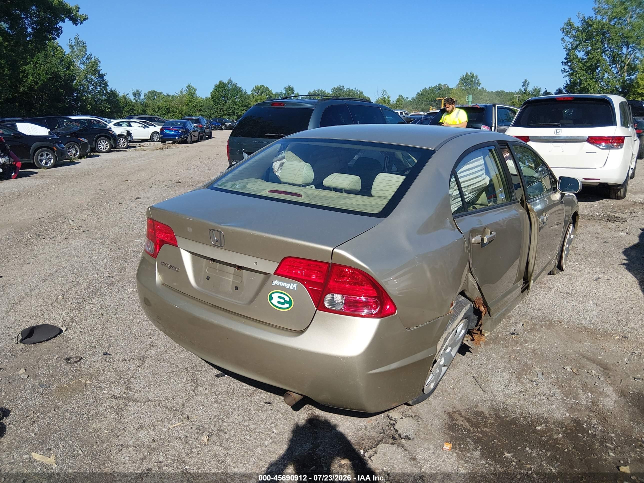 2008 Honda Civic Lx Gold vin: 1HGFA16588L104554