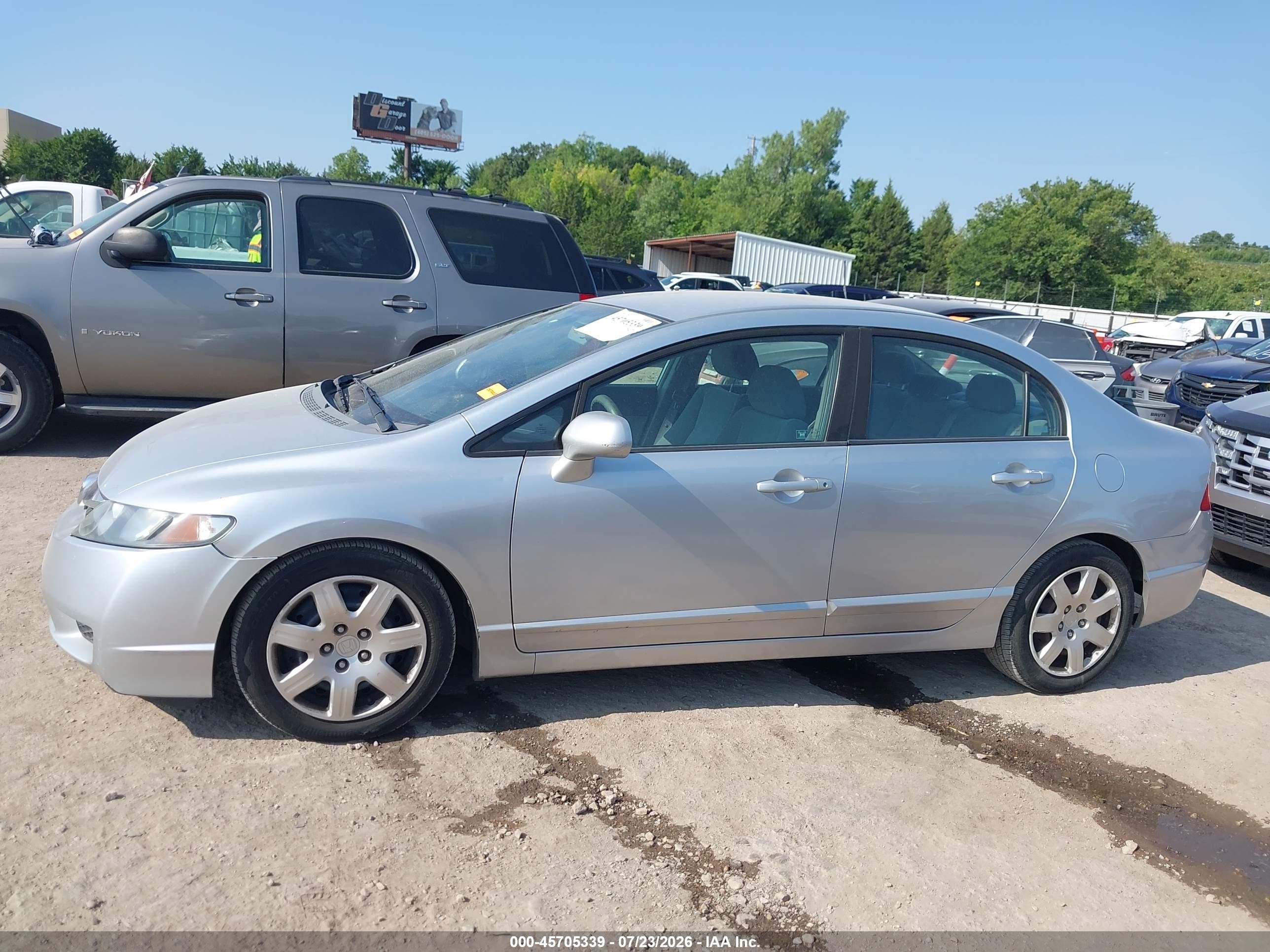 2009 Honda Civic Lx Серебряный vin: 1HGFA16589L023362