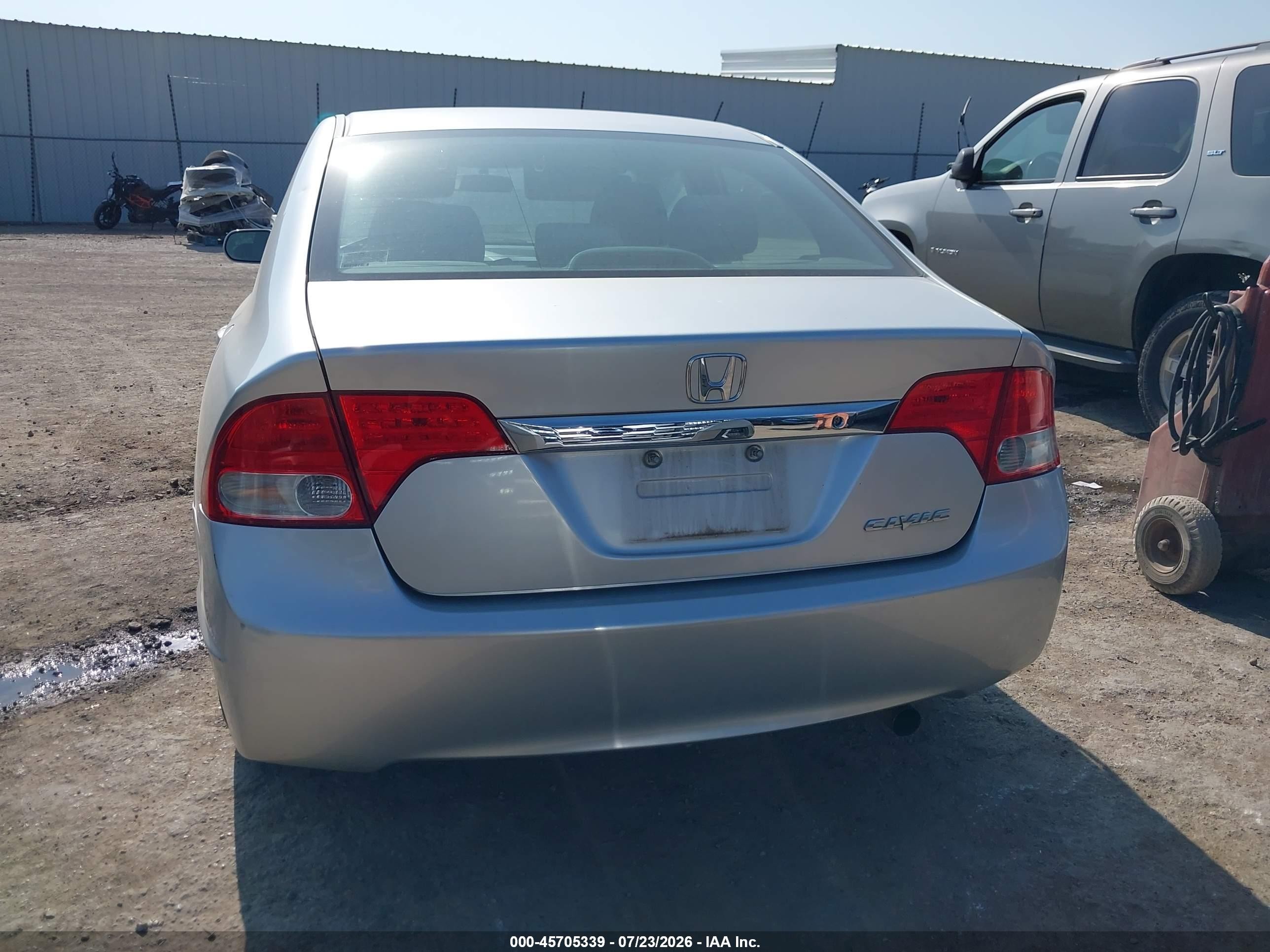 2009 Honda Civic Lx Серебряный vin: 1HGFA16589L023362
