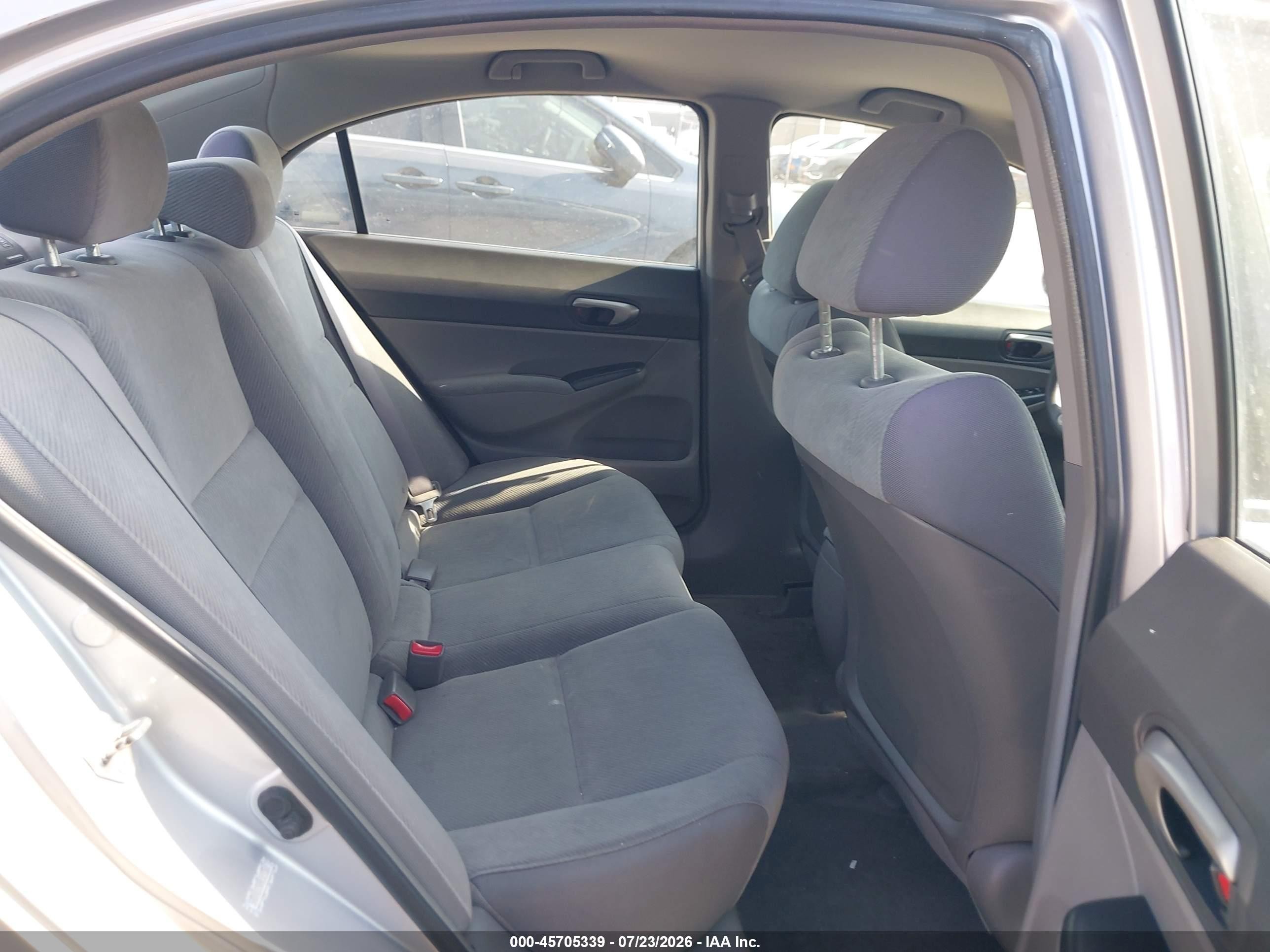 2009 Honda Civic Lx Серебряный vin: 1HGFA16589L023362