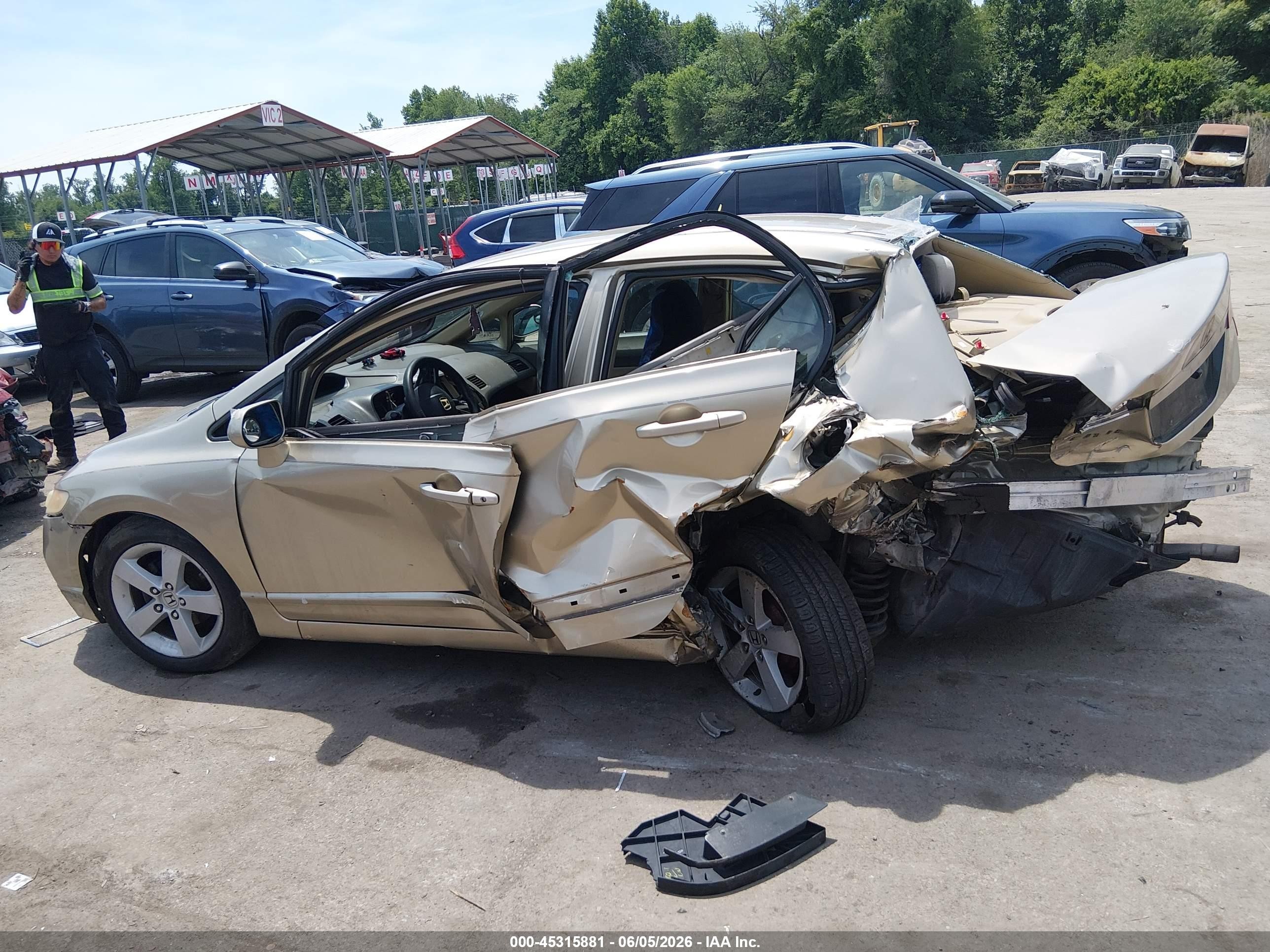 2007 Honda Civic Lx Gold vin: 1HGFA16597L031855