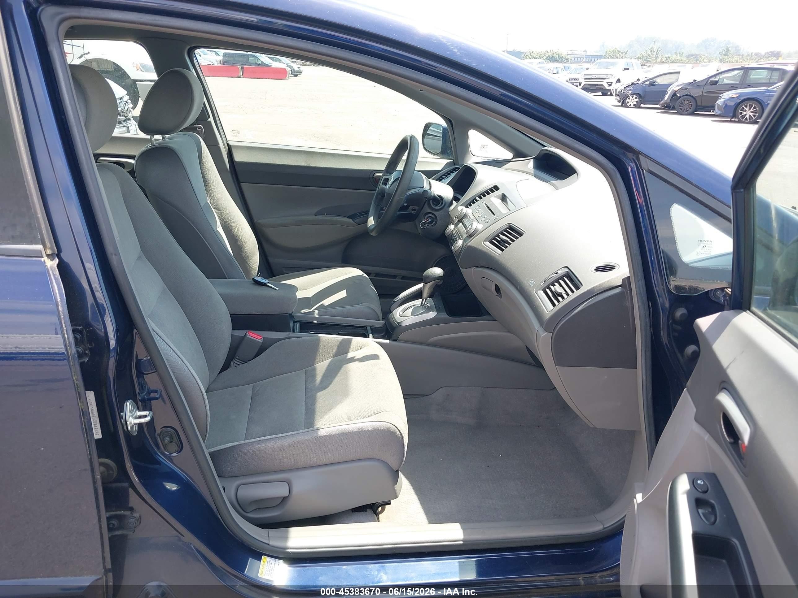 2008 Honda Civic Lx Blue vin: 1HGFA16598L008044
