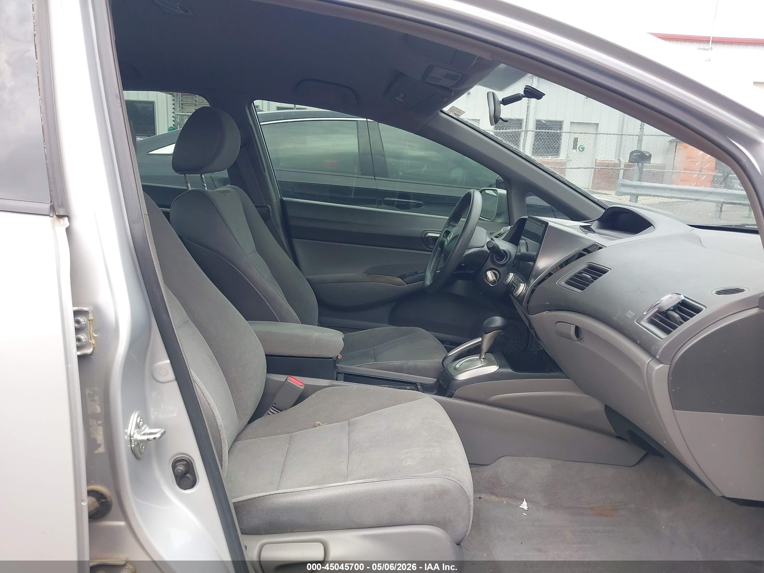 2008 Honda Civic Lx Silver vin: 1HGFA16598L028794