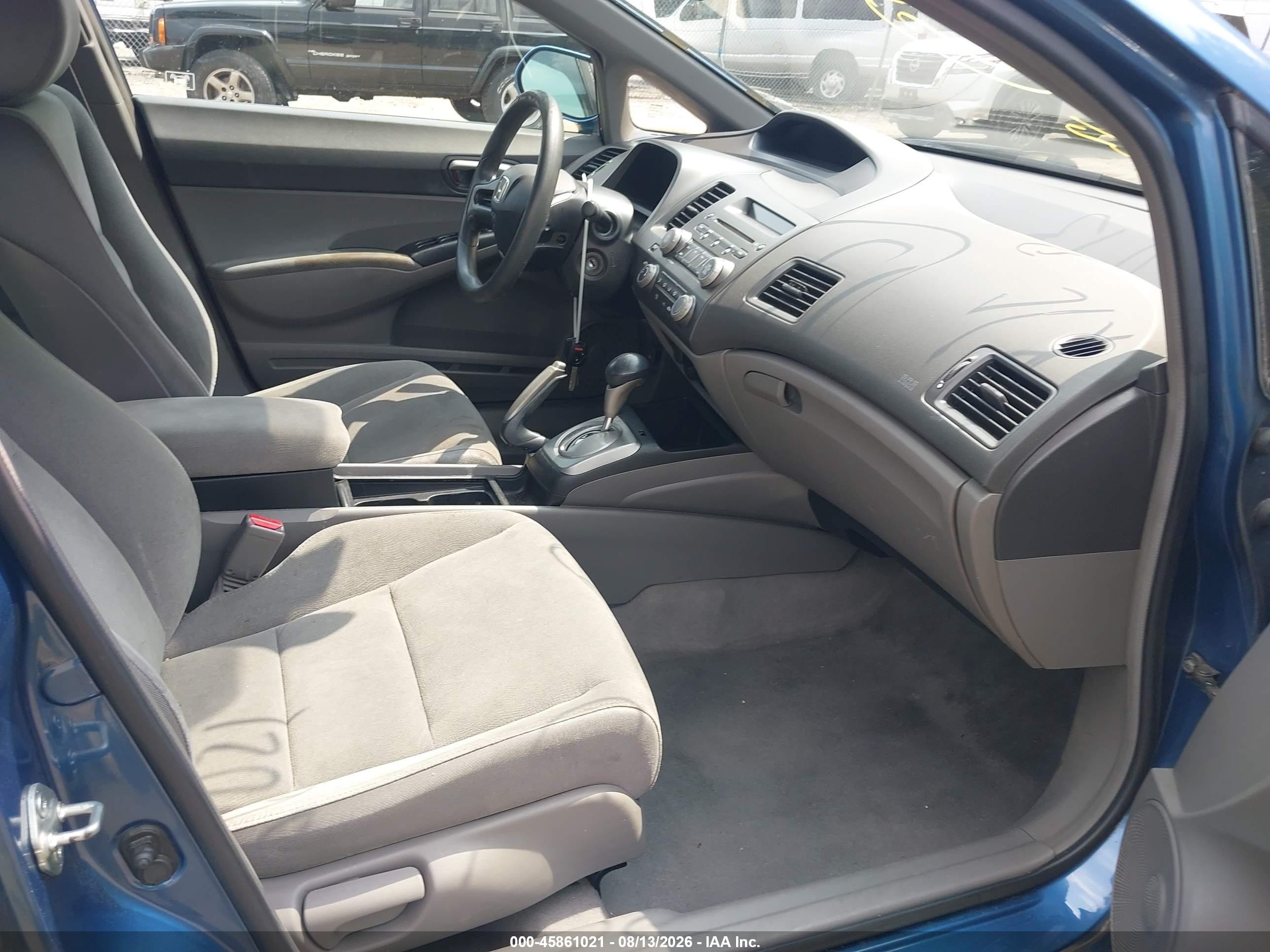 2008 Honda Civic Lx Blue vin: 1HGFA16598L077378