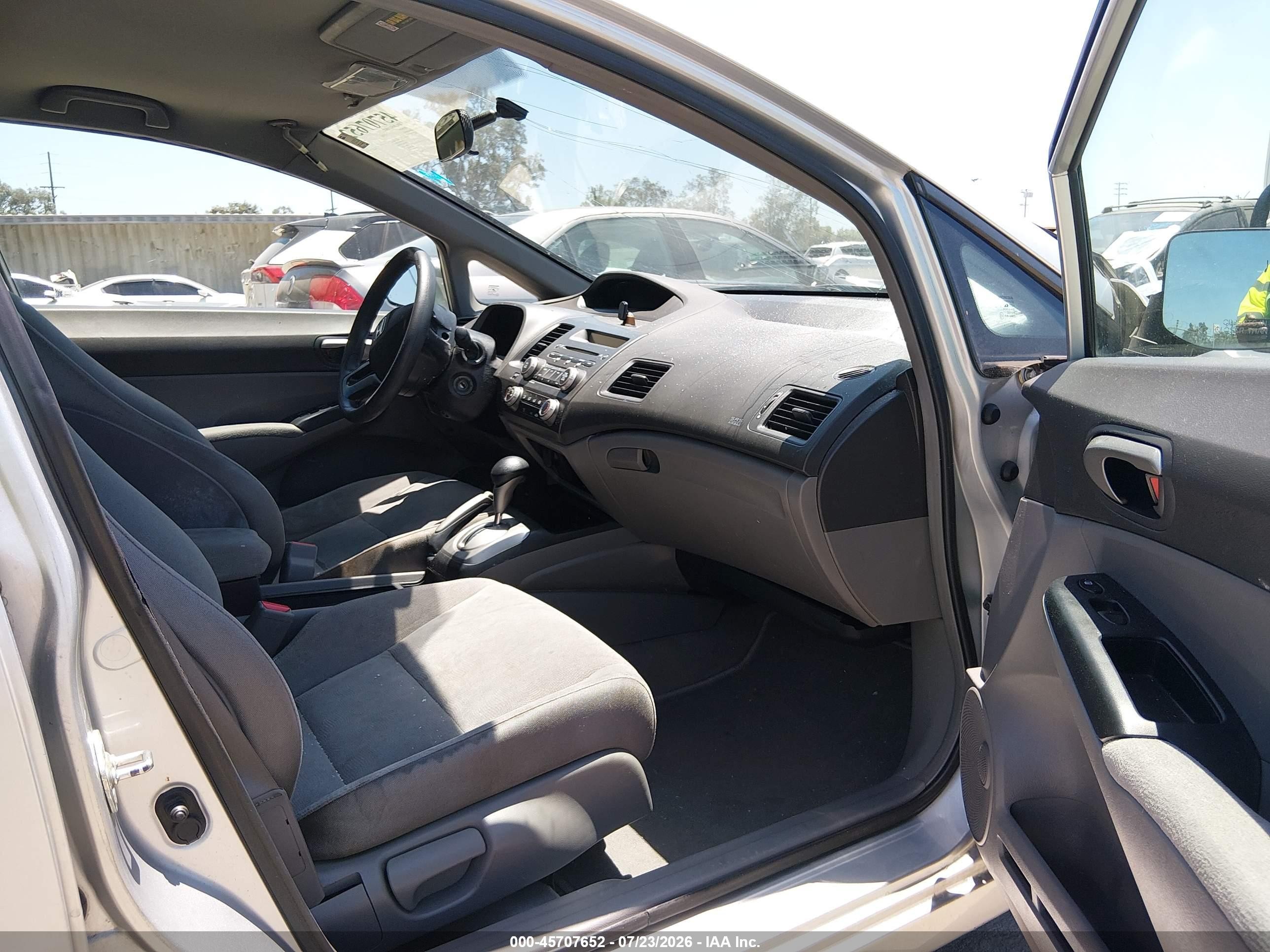 2006 Honda Civic Lx Серебряный vin: 1HGFA165X6L043401