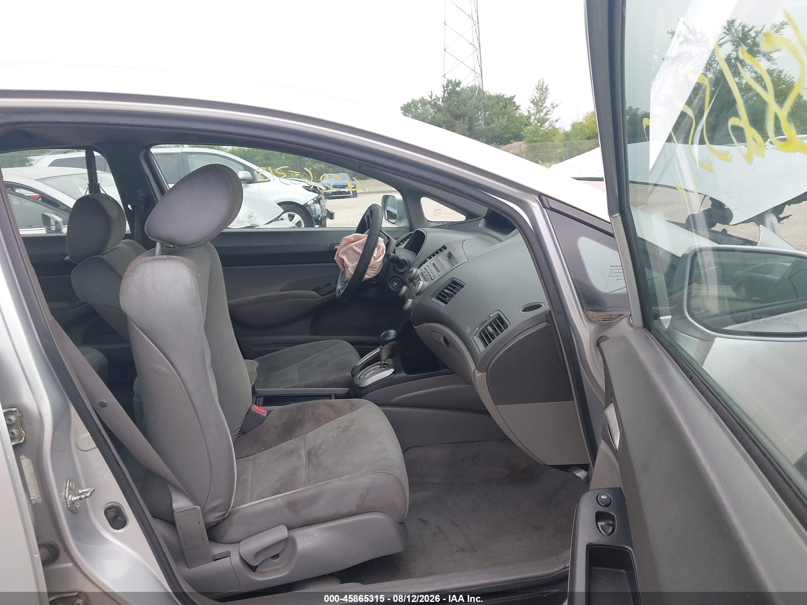 2008 Honda Civic Lx Silver vin: 1HGFA165X8L017707