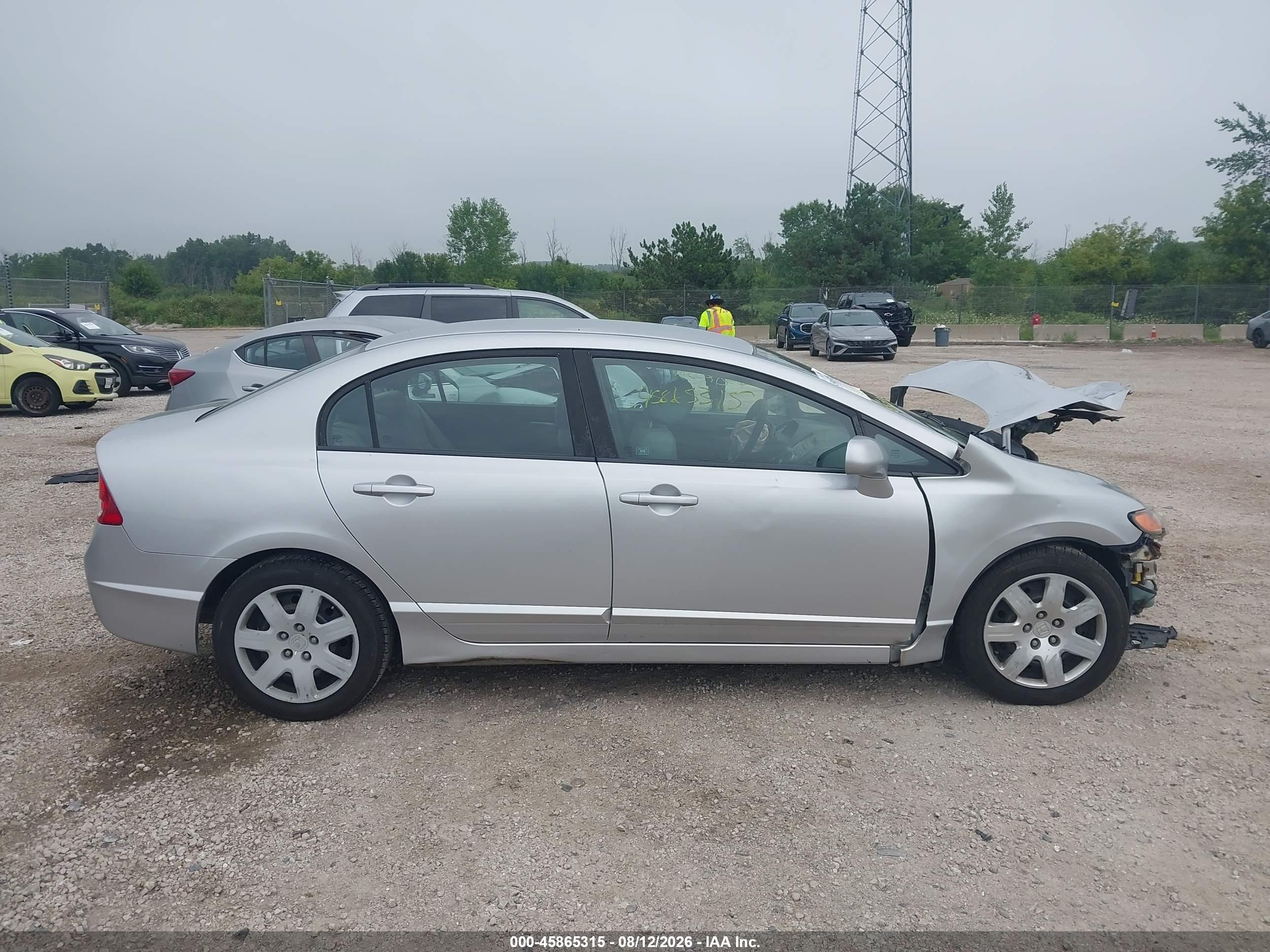 2008 Honda Civic Lx Silver vin: 1HGFA165X8L017707