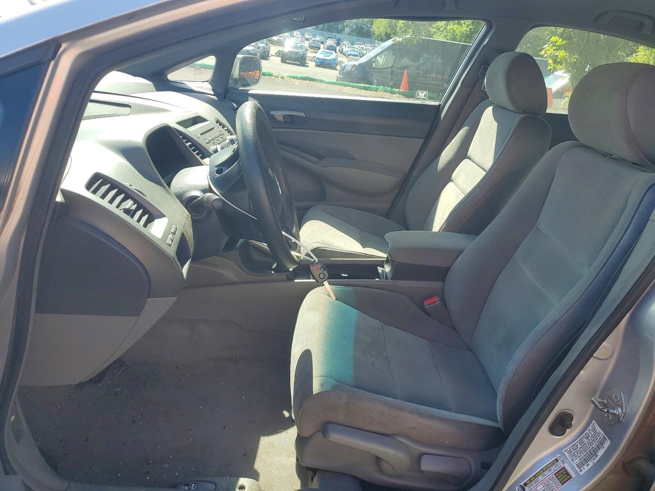 2008 Honda Civic Lx Silver vin: 1HGFA165X8L054384