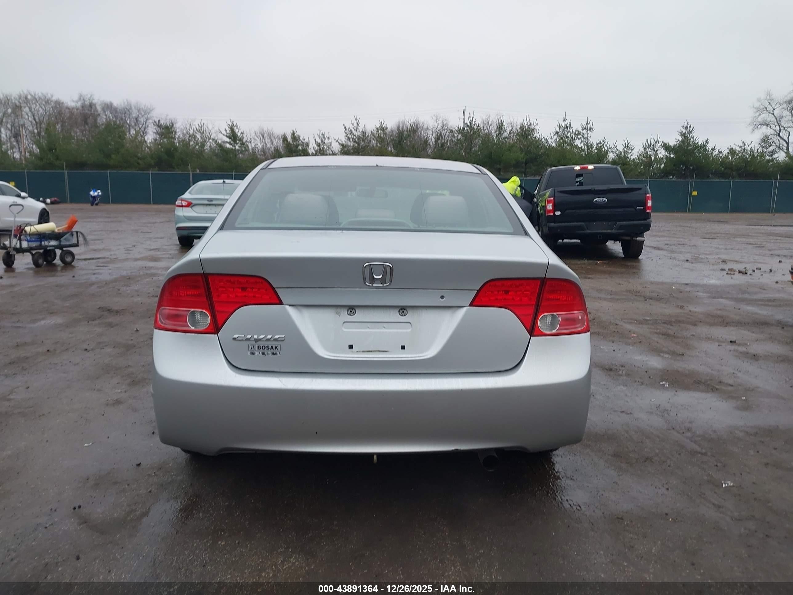2008 Honda Civic Lx Silver vin: 1HGFA165X8L086624