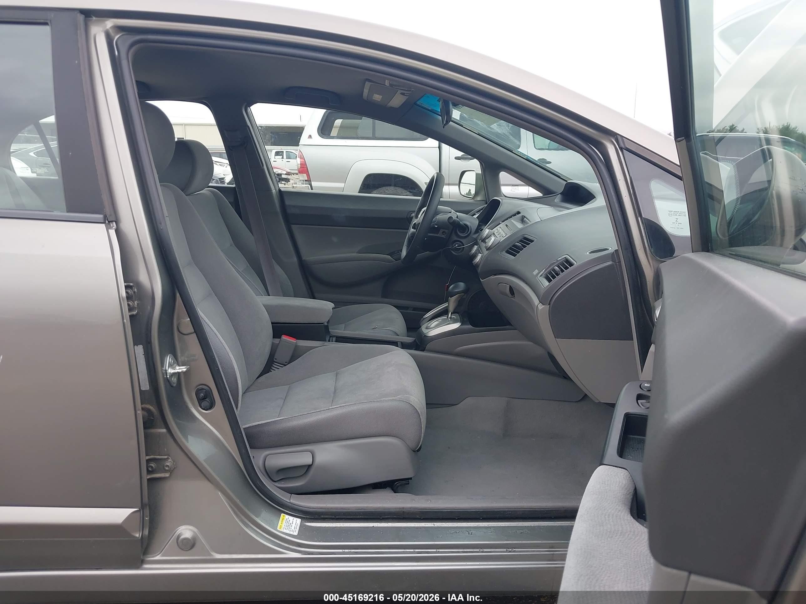 2008 Honda Civic Lx Gray vin: 1HGFA165X8L108041