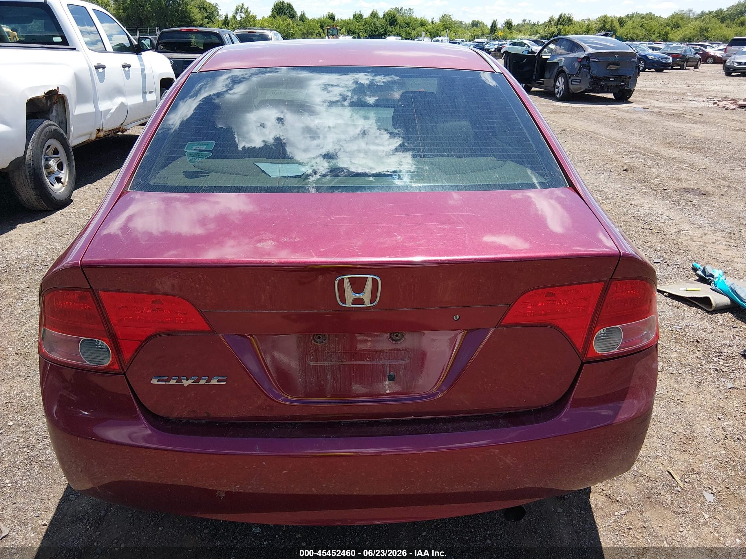 2008 Honda Civic Lx Burgundy vin: 1HGFA165X8L108587