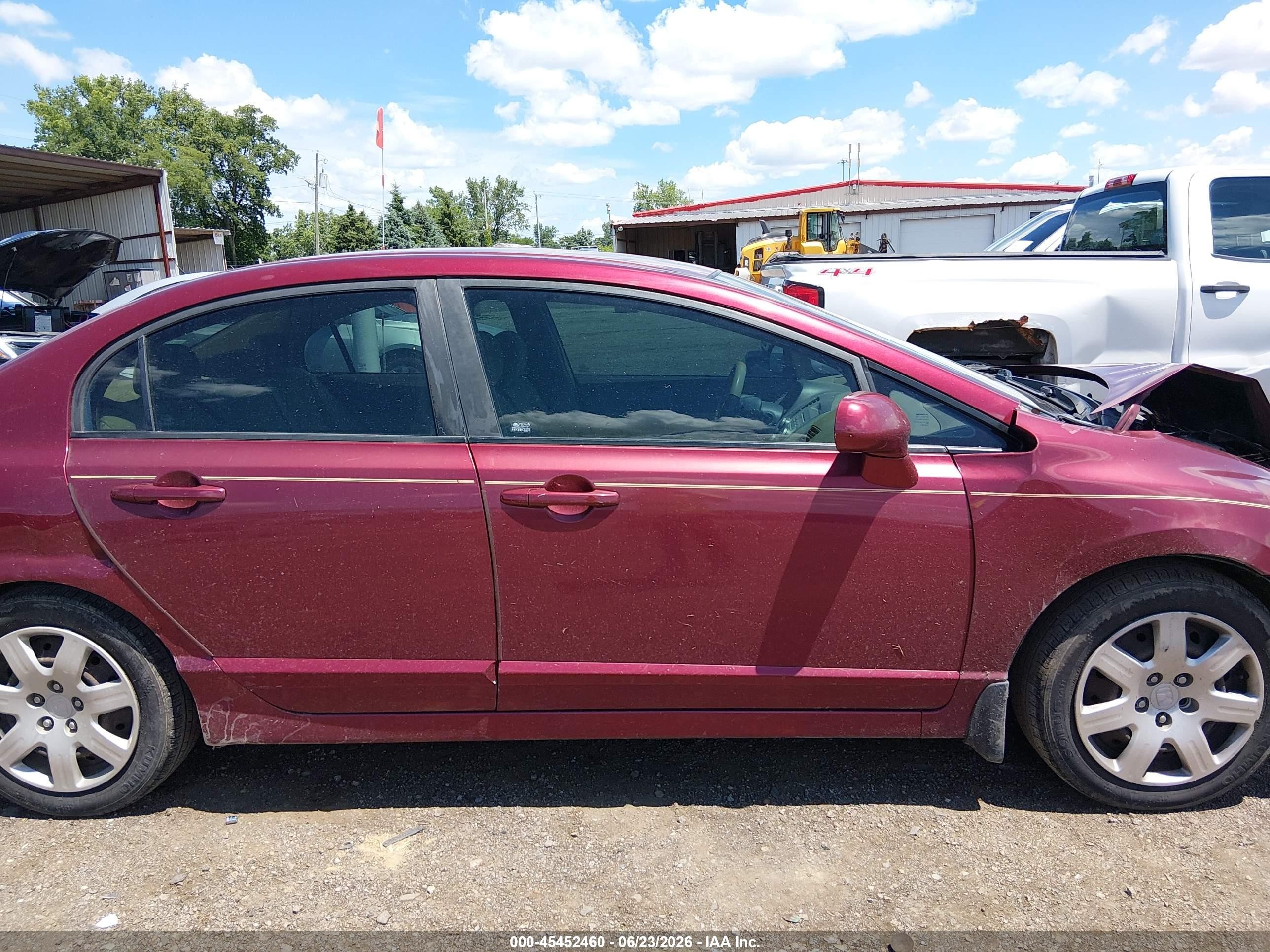 2008 Honda Civic Lx Burgundy vin: 1HGFA165X8L108587