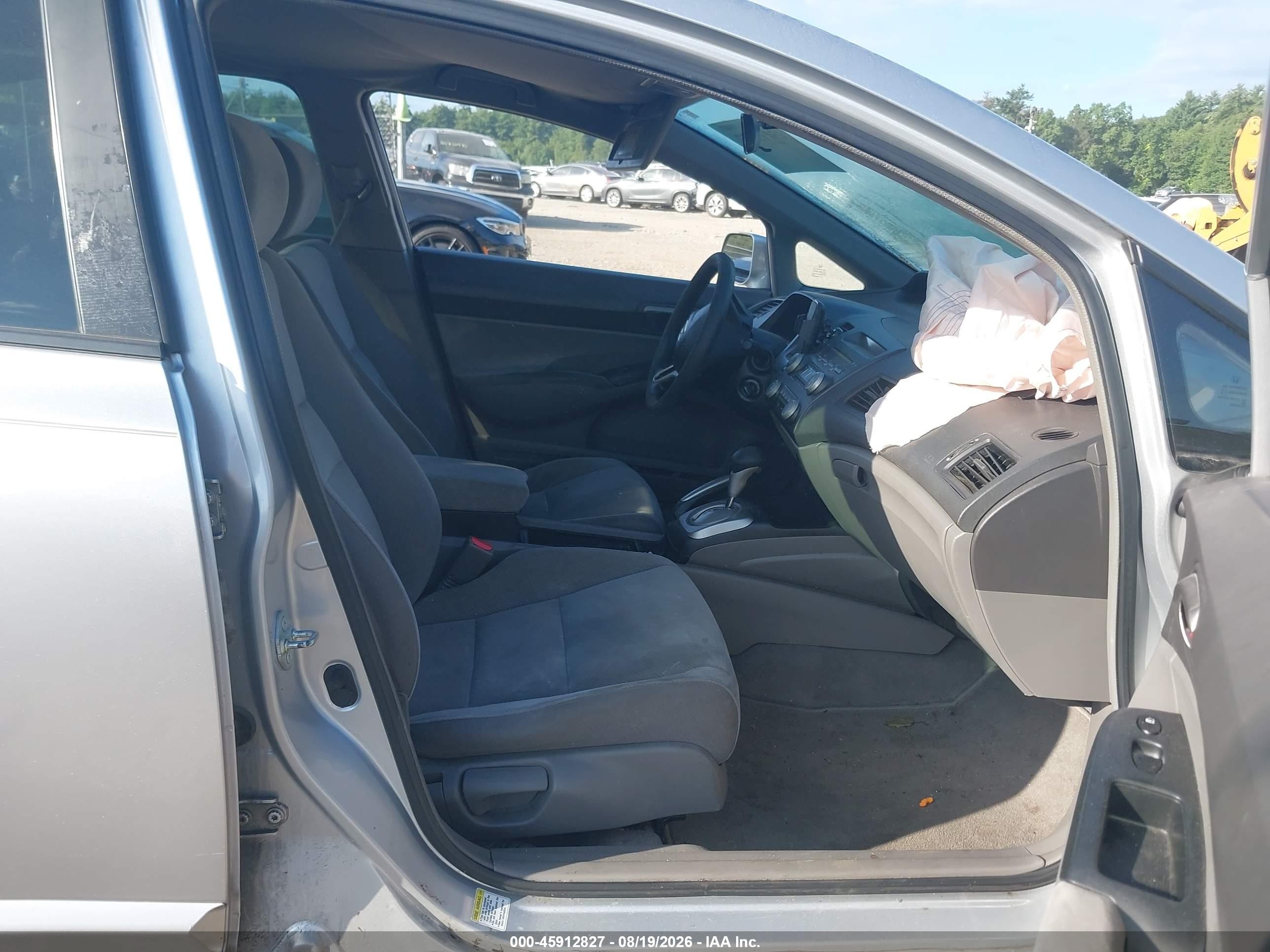 2009 Honda Civic Lx Silver vin: 1HGFA165X9L026764