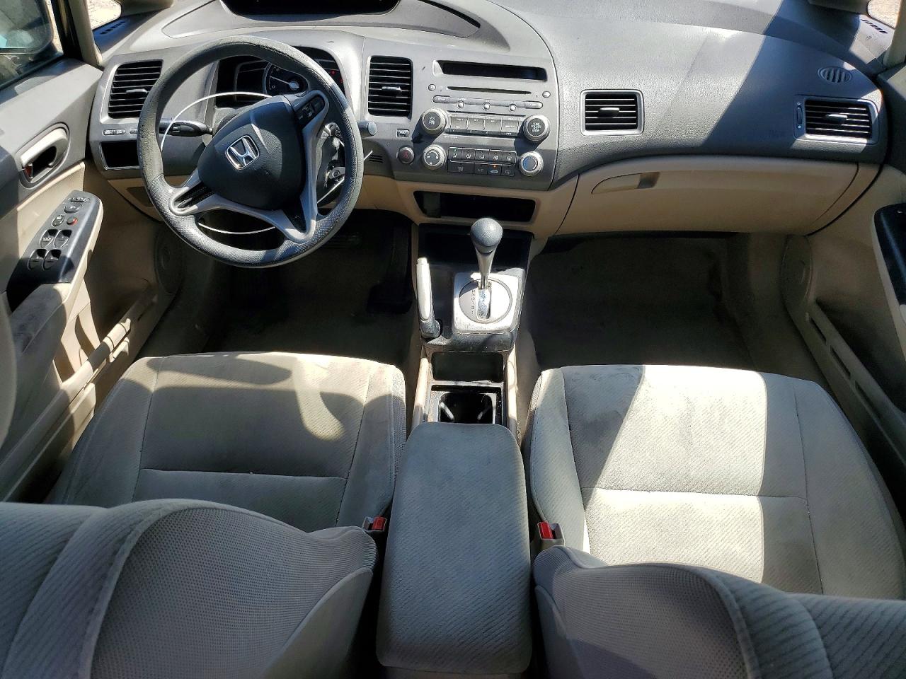 2009 Honda Civic Lx Silver vin: 1HGFA165X9L028188