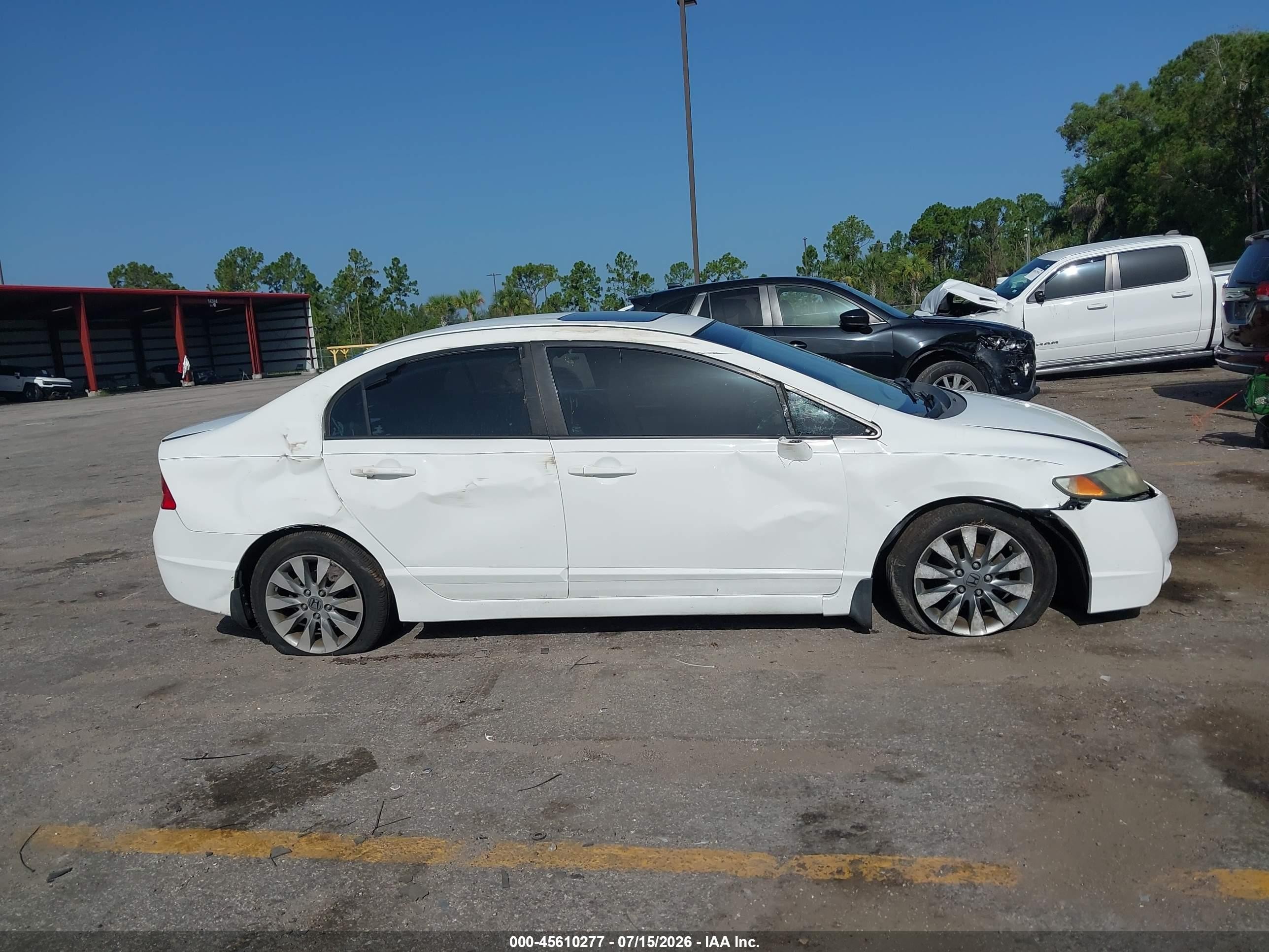 2009 Honda Civic Ex White vin: 1HGFA168X9L025902