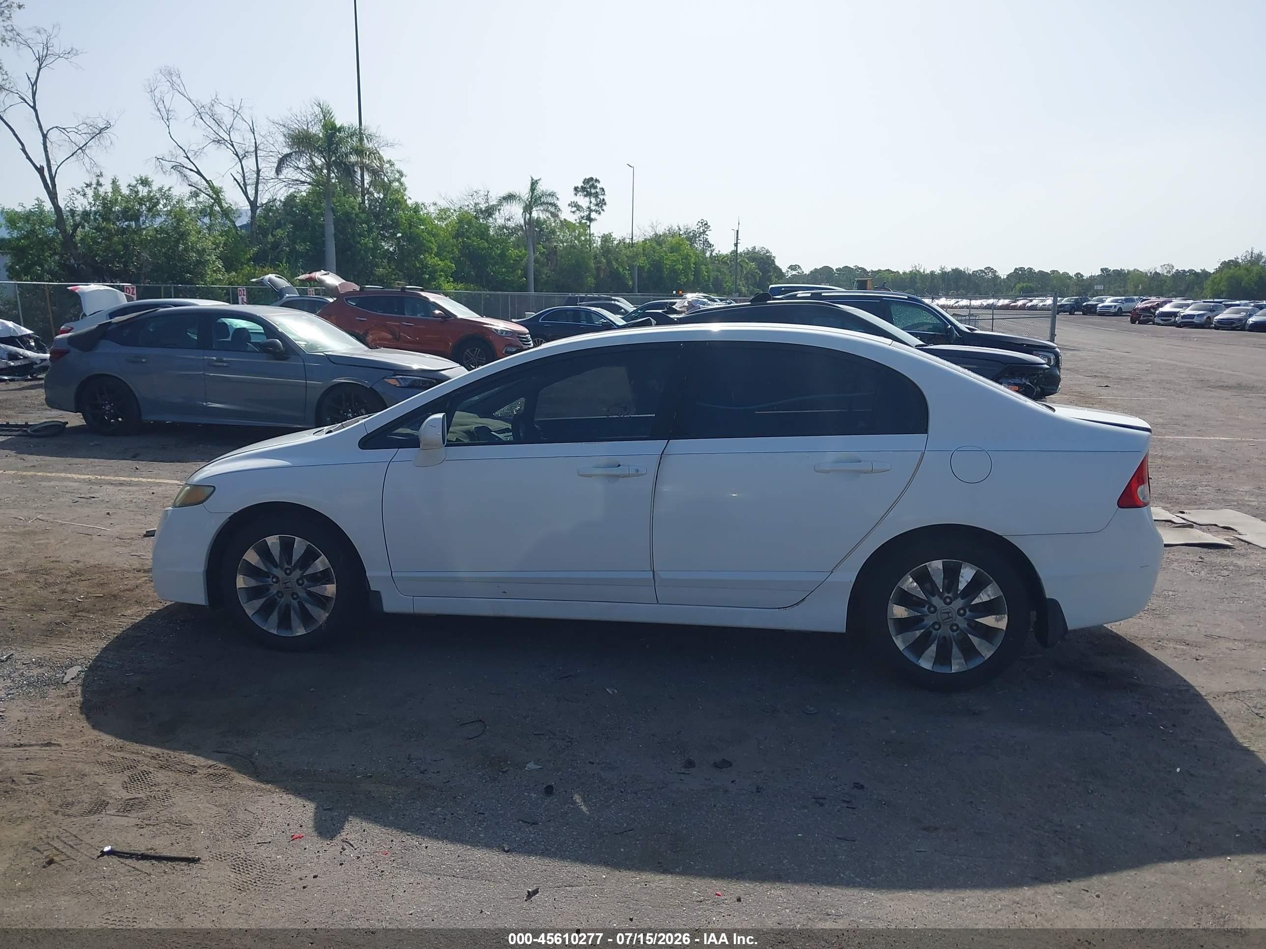 2009 Honda Civic Ex White vin: 1HGFA168X9L025902
