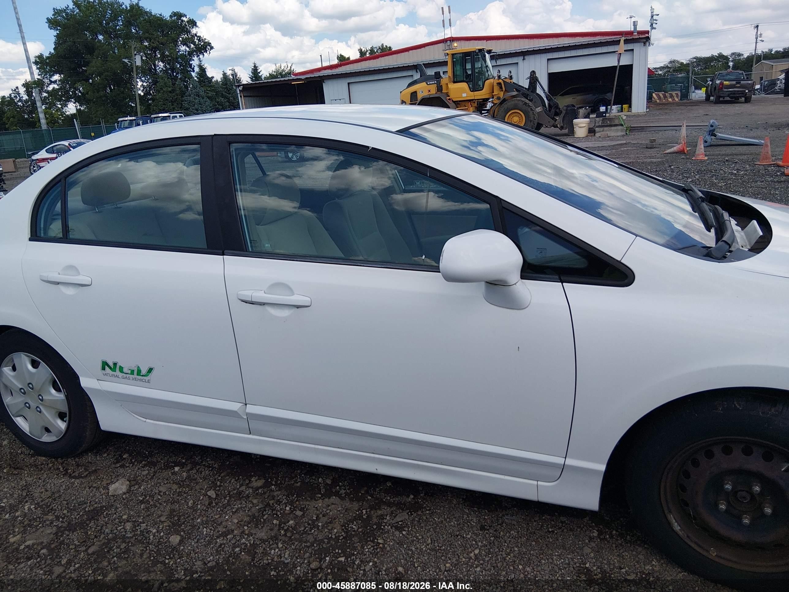 2007 Honda Civic Gx White vin: 1HGFA46567L000273