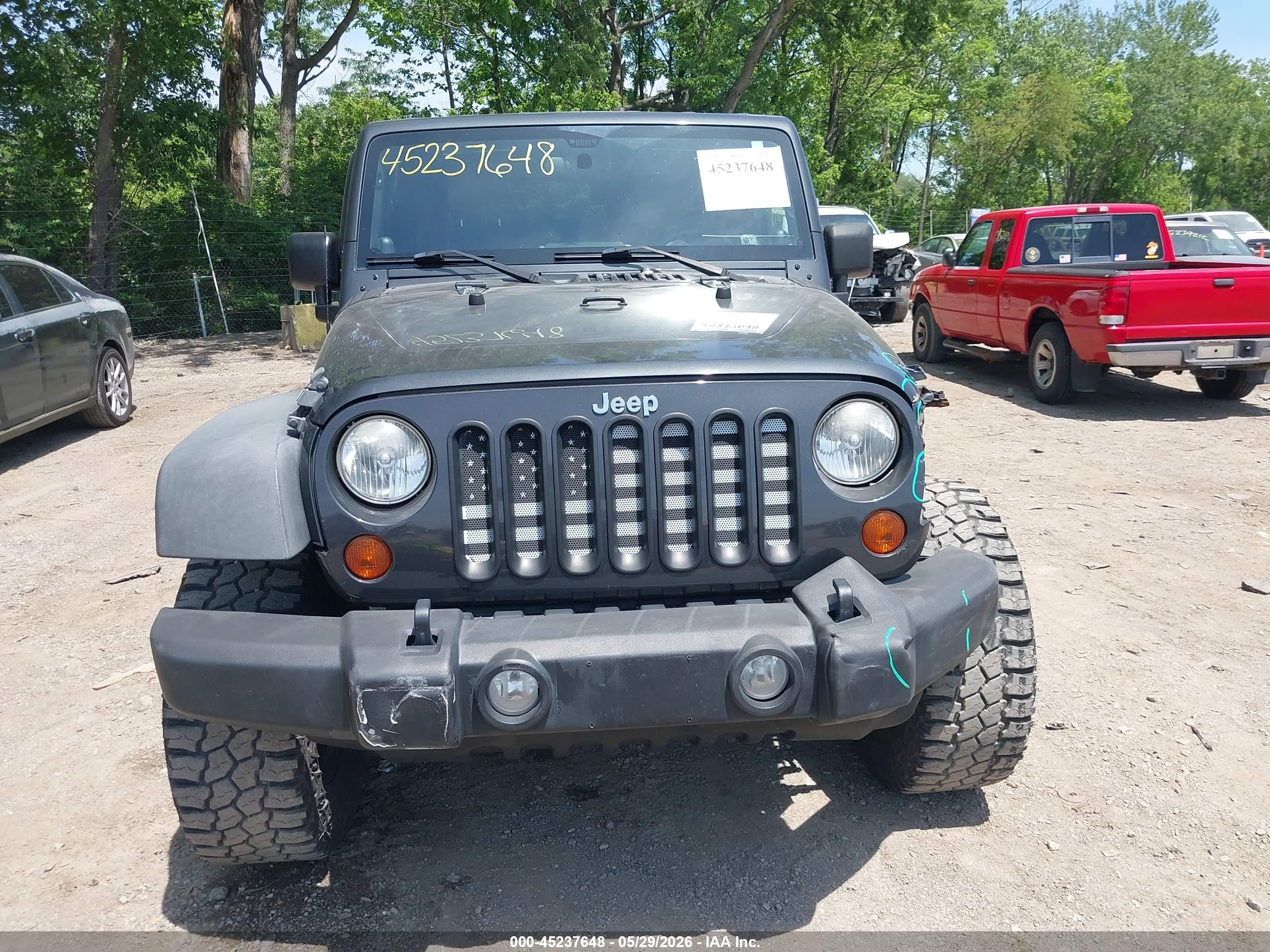 2010 Jeep Wrangler Sport Gray vin: 1J4AA2D10AL135098