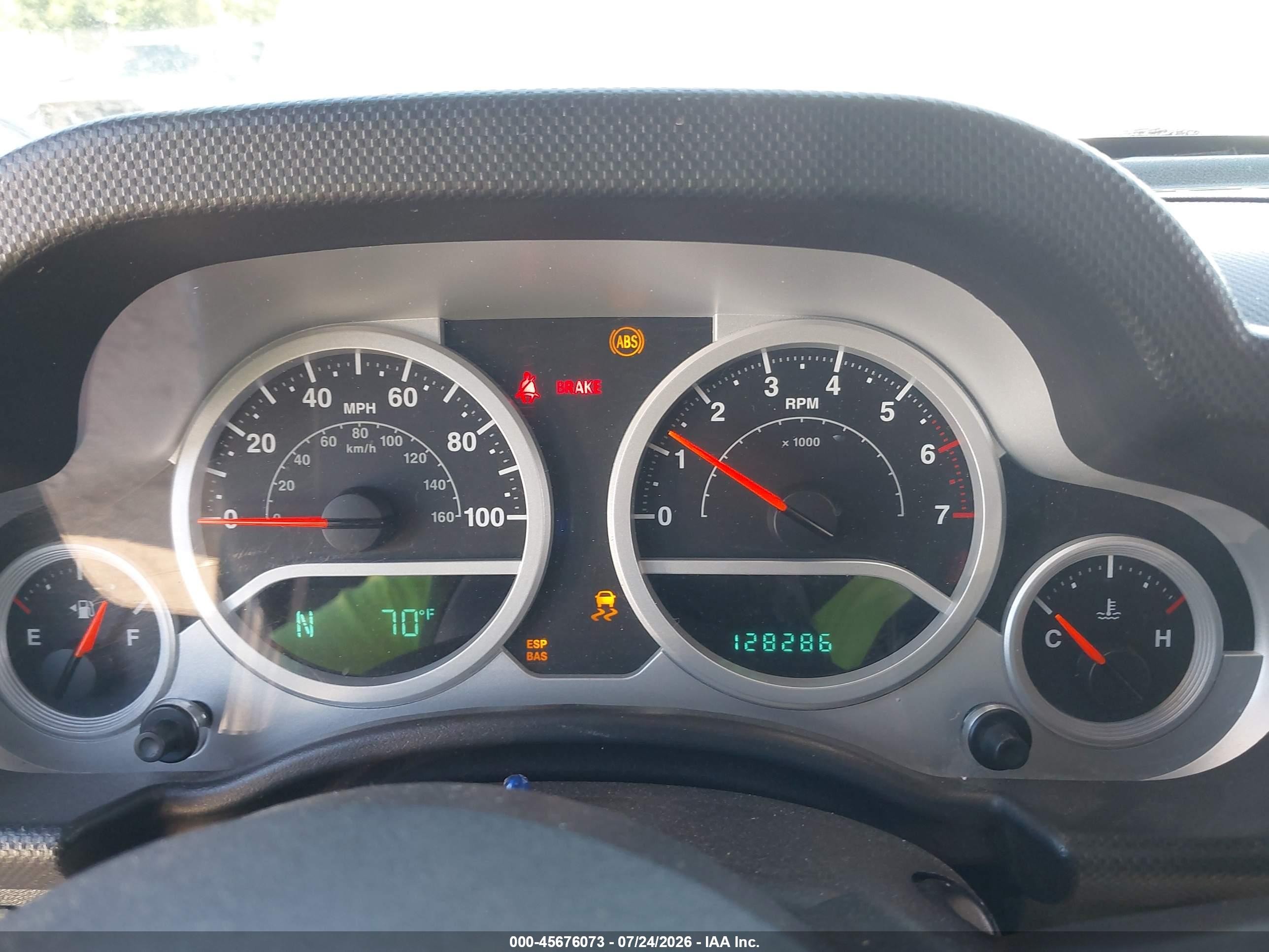 2010 Jeep Wrangler Sport Silver vin: 1J4AA2D10AL162835