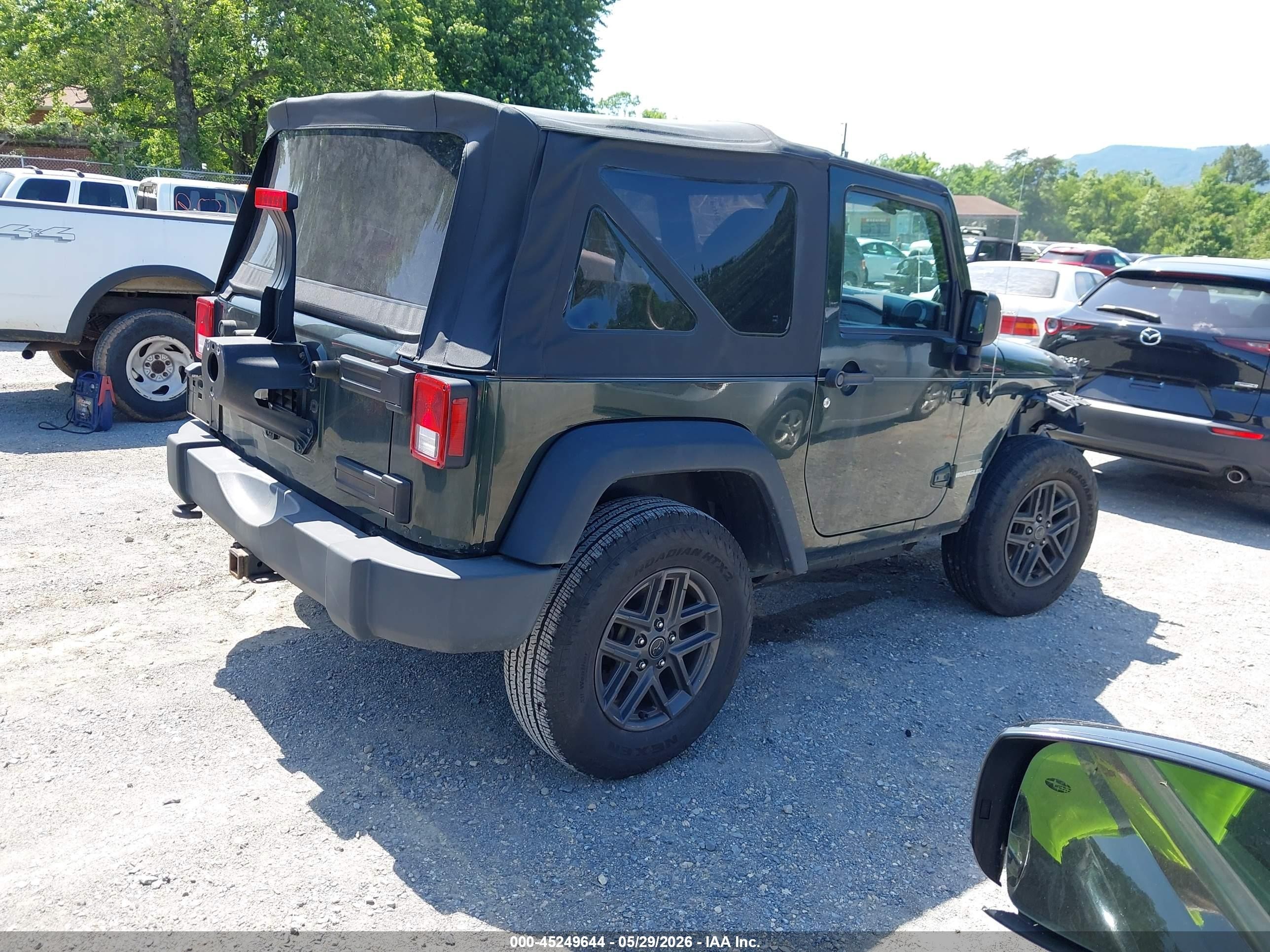 2011 Jeep Wrangler Sport Green vin: 1J4AA2D10BL500591