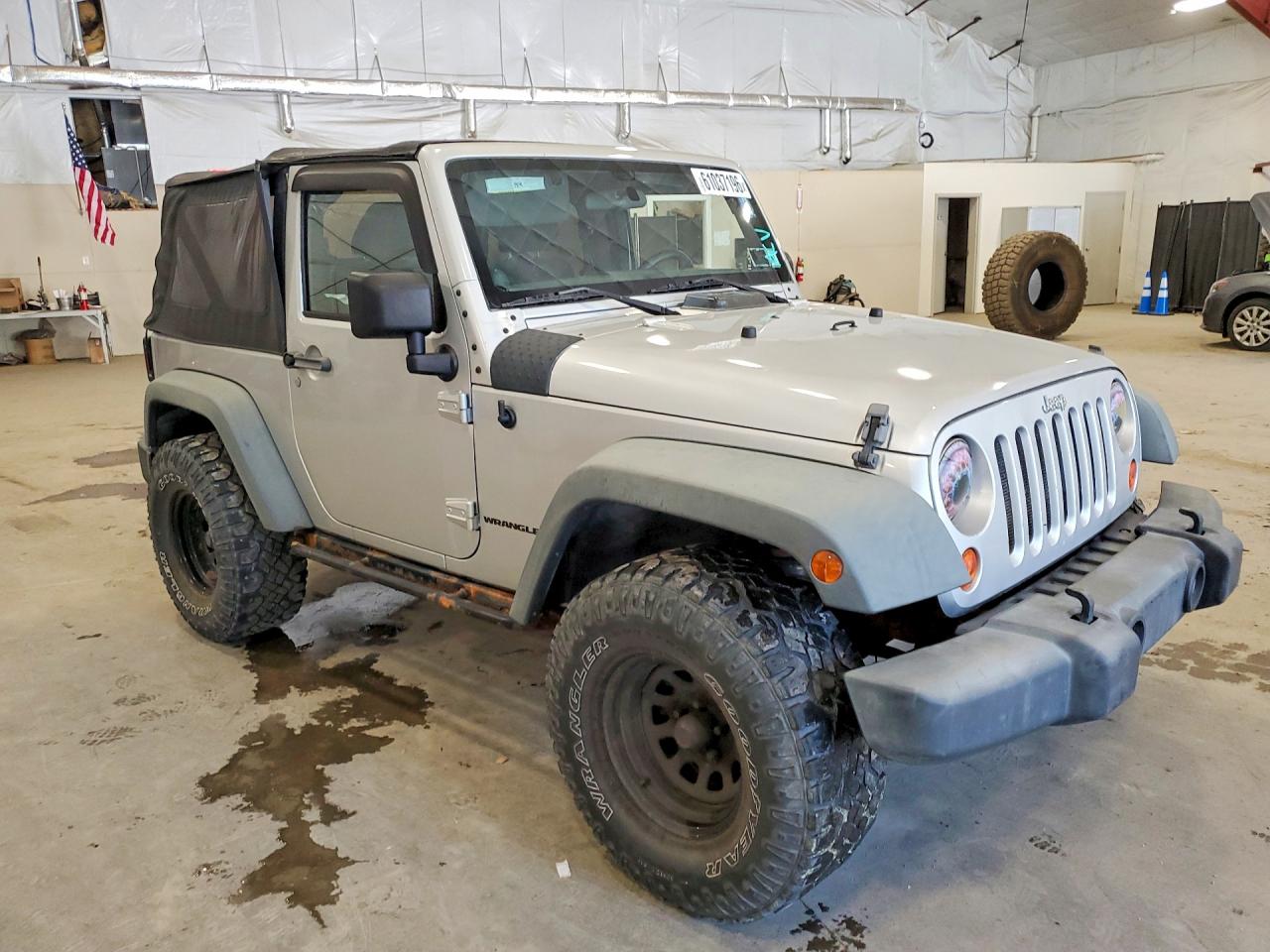 2011 Jeep Wrangler Sport Silver vin: 1J4AA2D10BL511266
