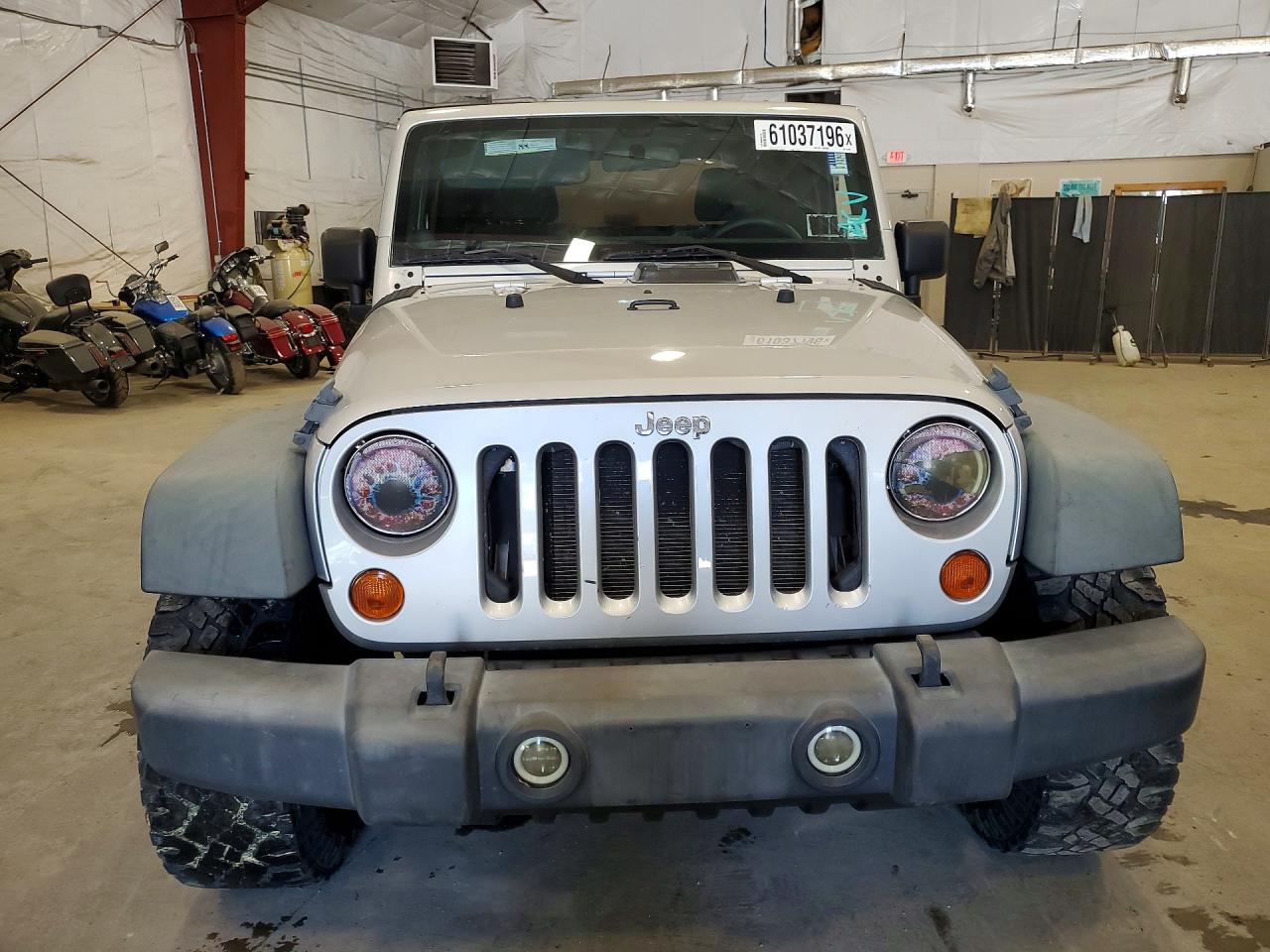 2011 Jeep Wrangler Sport Silver vin: 1J4AA2D10BL511266