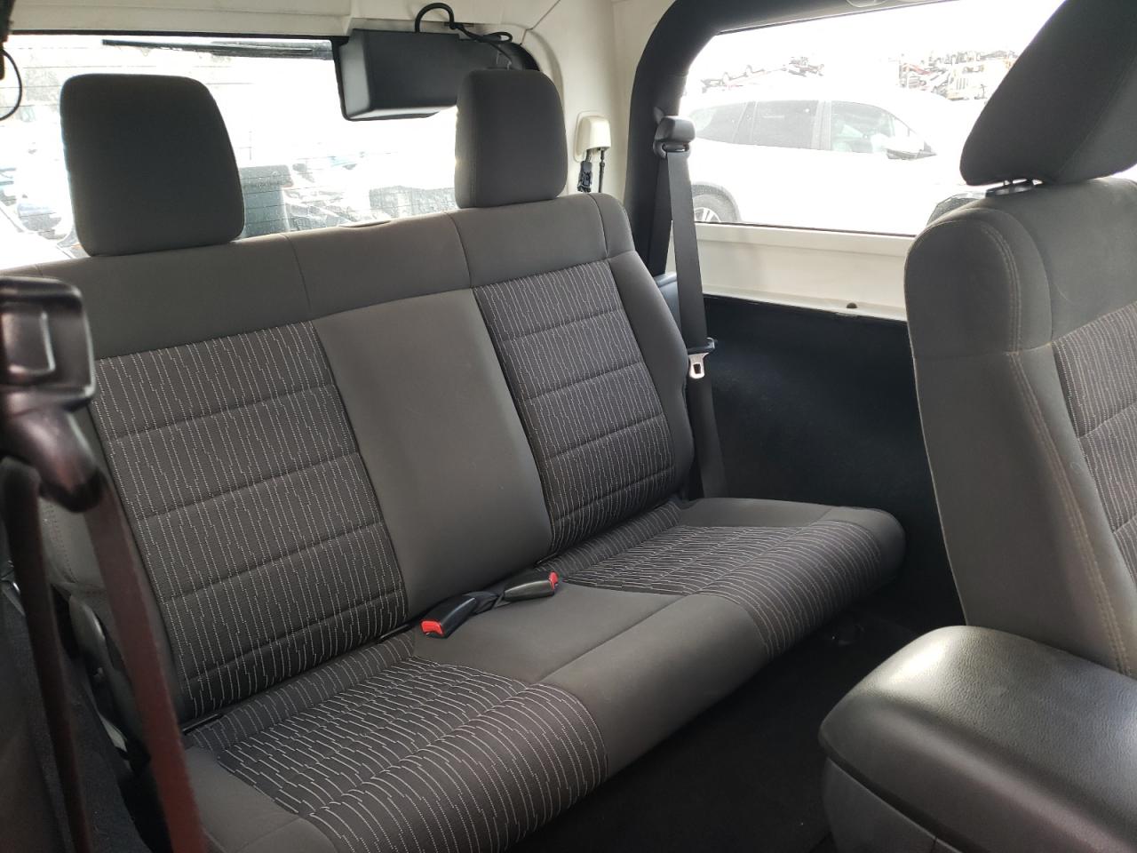 2011 Jeep Wrangler Sport Зеленый vin: 1J4AA2D10BL640074