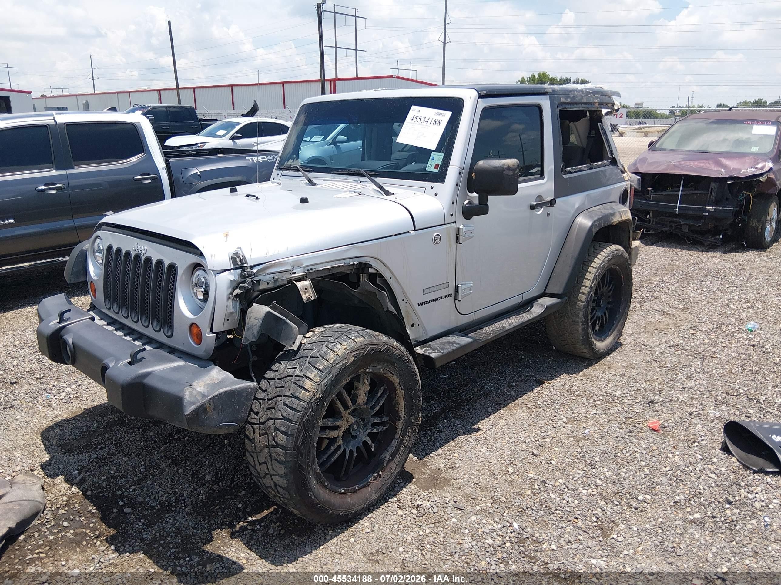 2010 Jeep Wrangler Sport Silver vin: 1J4AA2D11AL183032