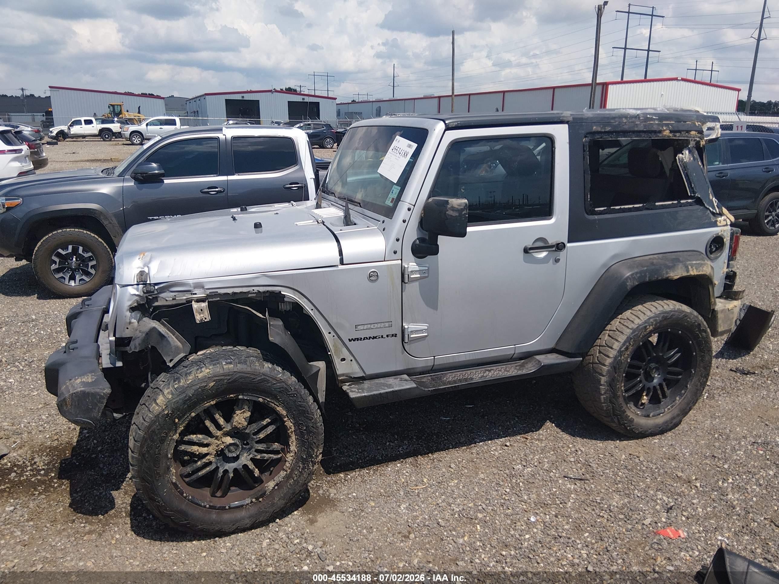 2010 Jeep Wrangler Sport Silver vin: 1J4AA2D11AL183032