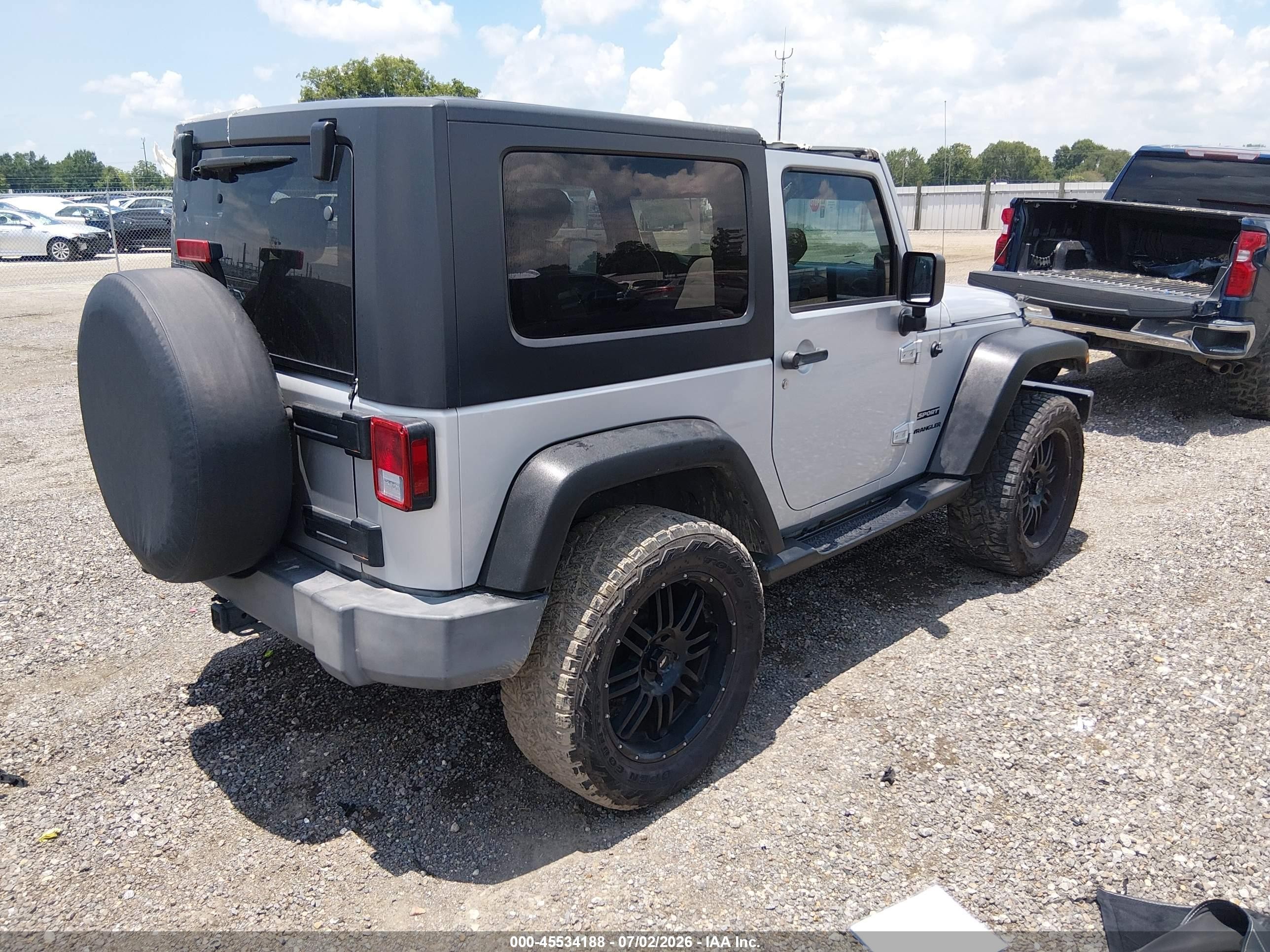 2010 Jeep Wrangler Sport Silver vin: 1J4AA2D11AL183032