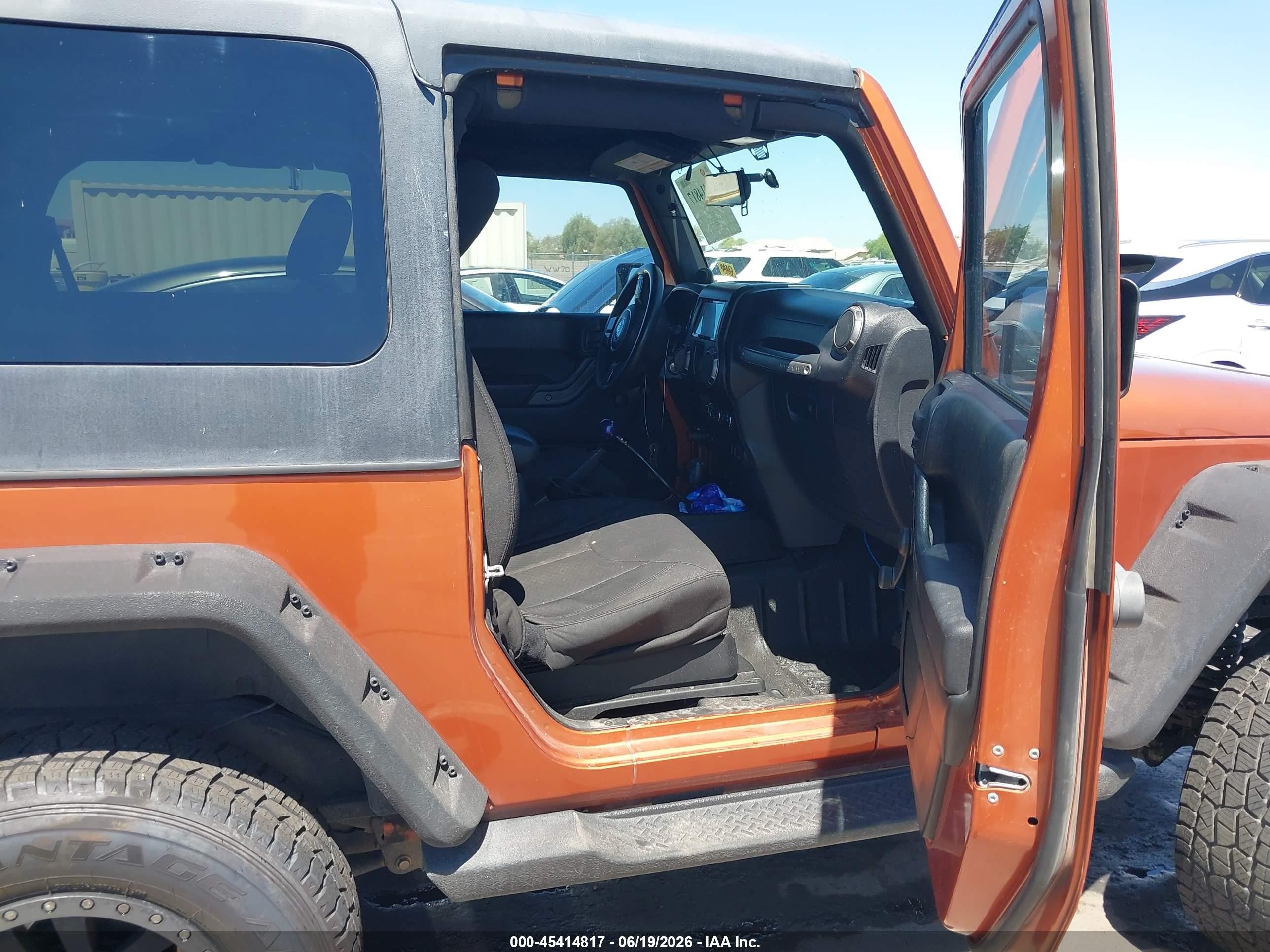 2011 Jeep Wrangler Sport Orange vin: 1J4AA2D11BL508151
