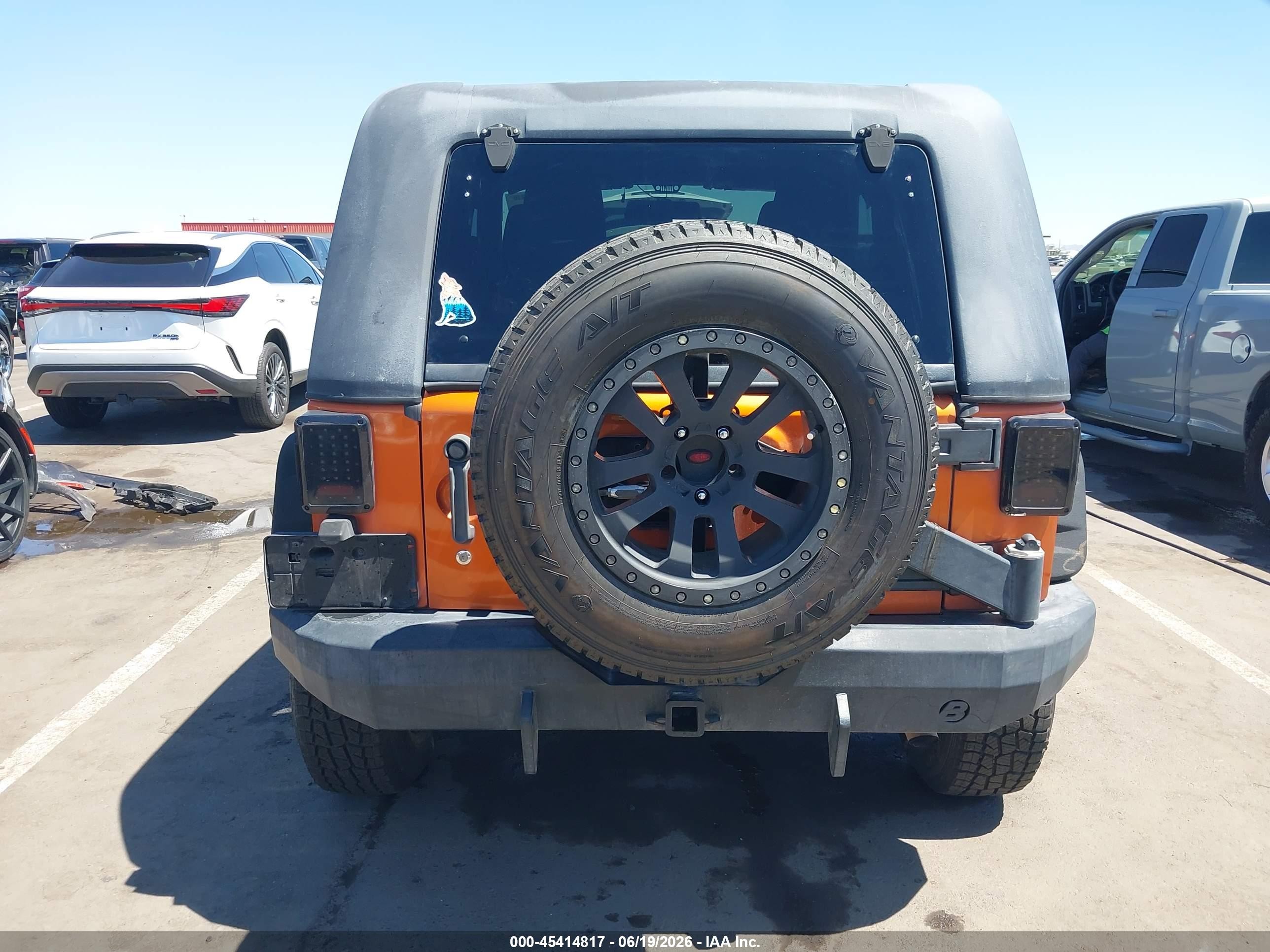2011 Jeep Wrangler Sport Orange vin: 1J4AA2D11BL508151